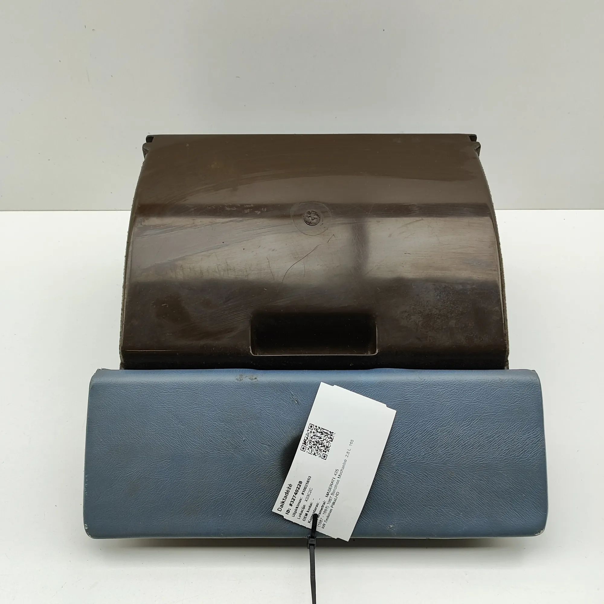 Maserati Biturbo (2, 4, Spyder, Karif) Glove Compartment Glove compartment — MASERATI 425 (1987-1994) — ...