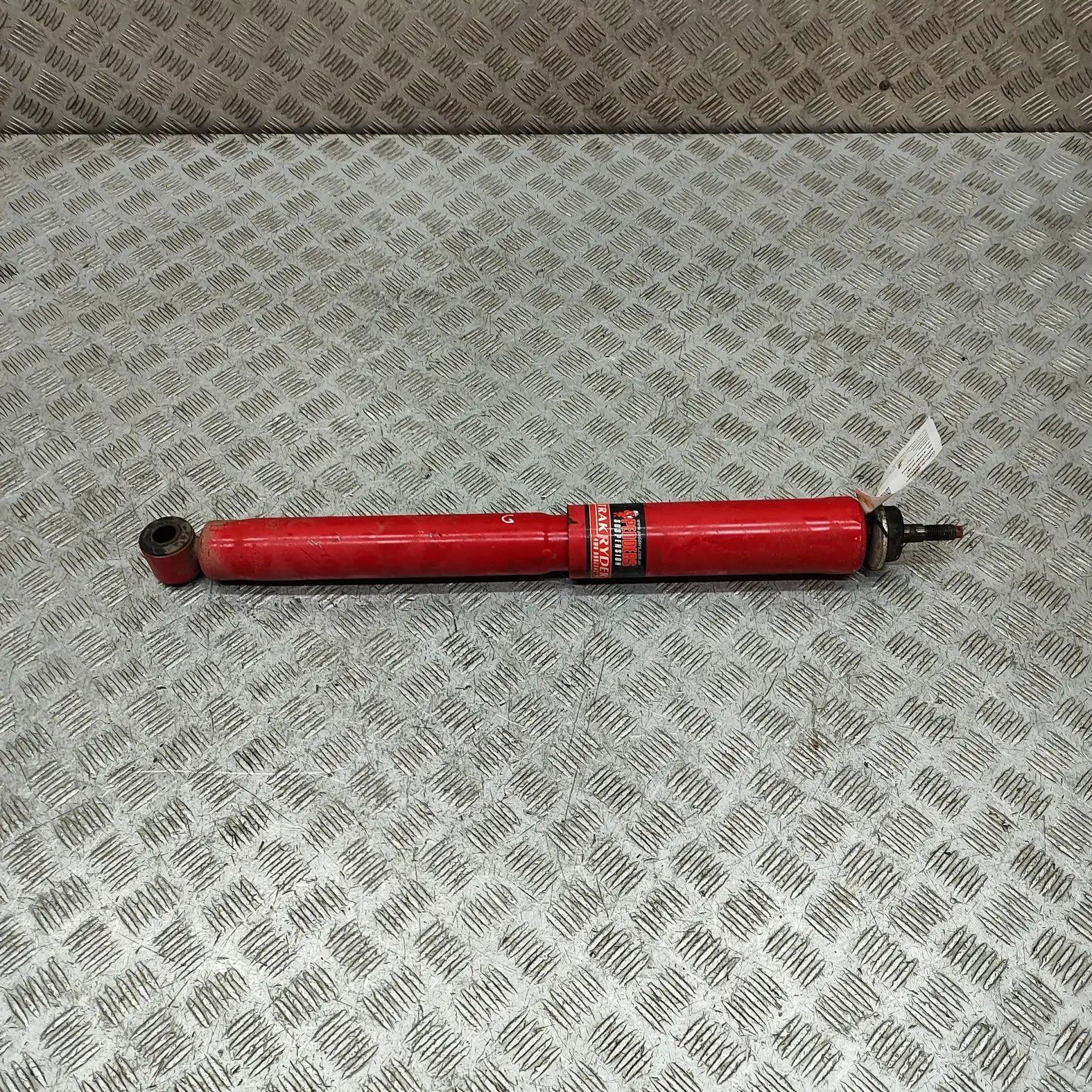 Toyota Land Cruiser 100 Shock absorber — rear right Shock absorber — rear right — TOYOTA LAND CRUIS...