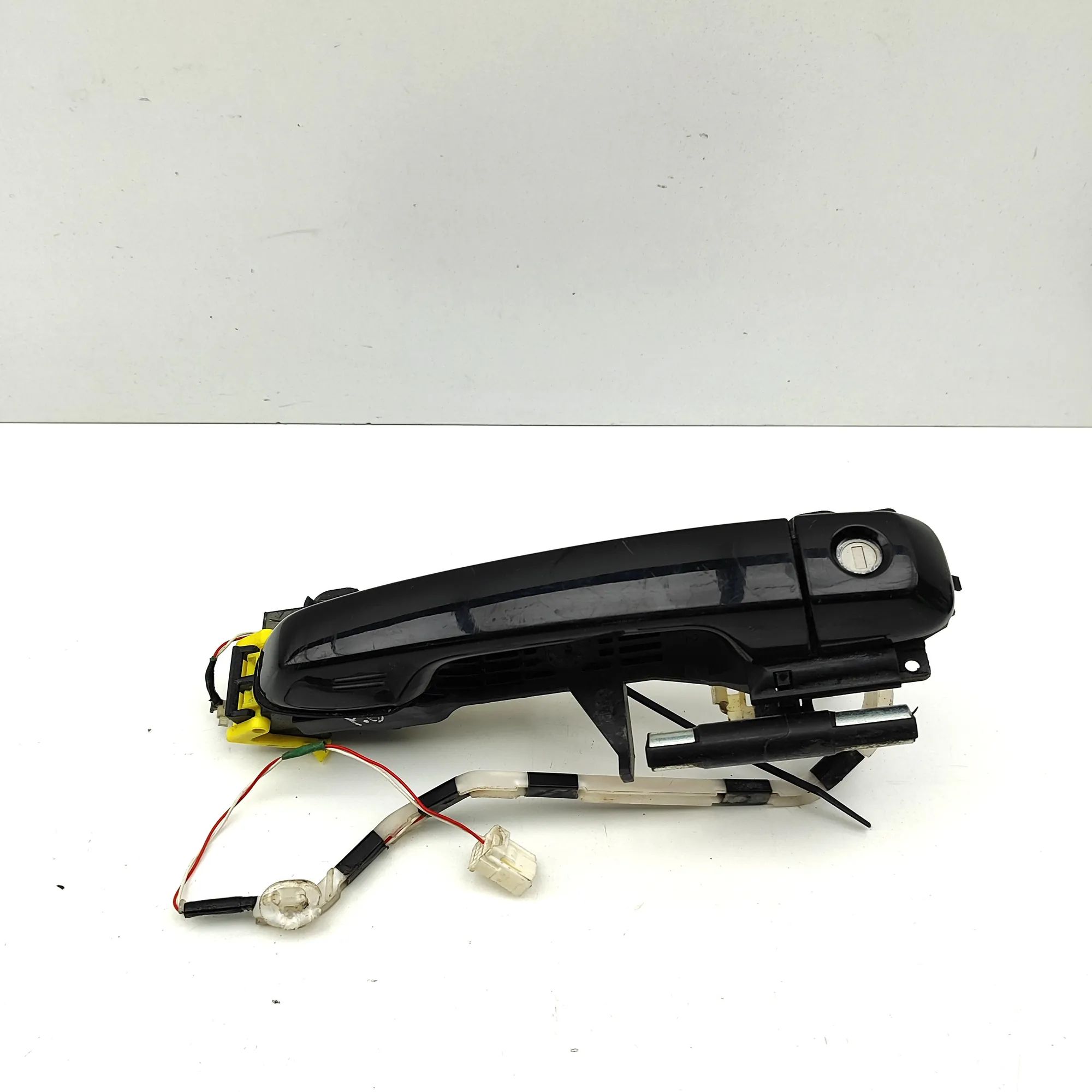 Toyota Land Cruiser 150 Exterior door handle — front right Exterior door handle — front right — TOYOTA LAN...