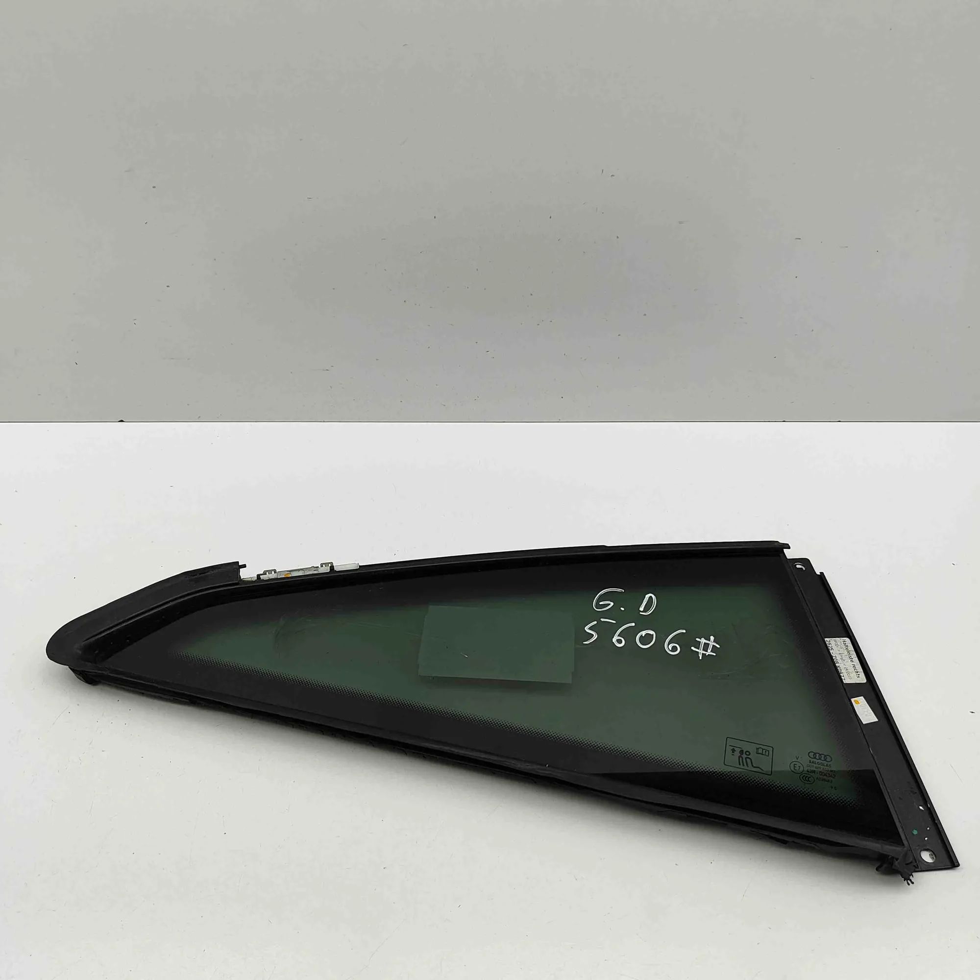 Audi TT (8S) Rear Right Quarter Window Rear Right Quarter Window — AUDI TT (FV3) (2014...