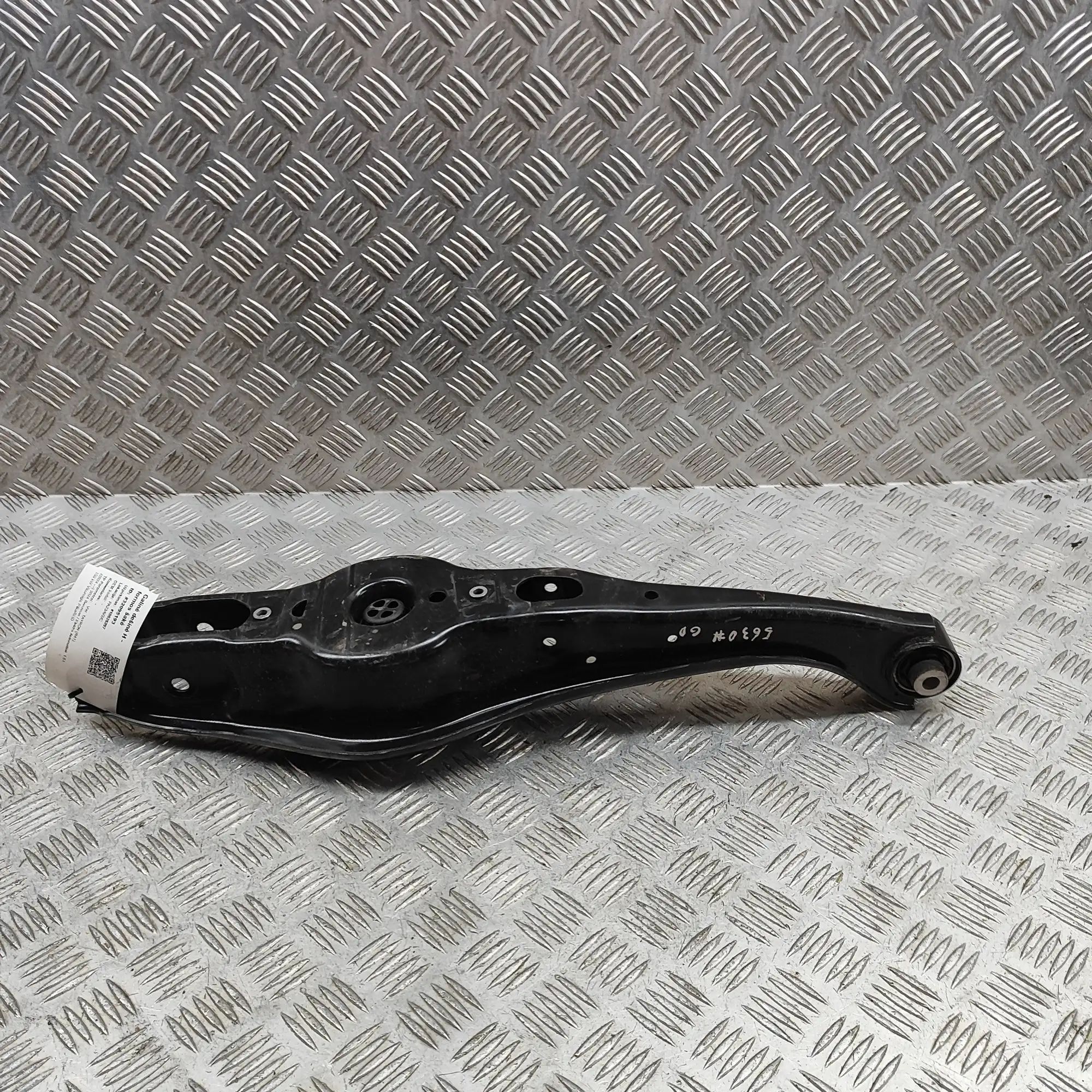 Volkswagen Tayron Rear Right Lower Control Arm Rear Right Lower Control Arm — VW TAYRON (R41) ...