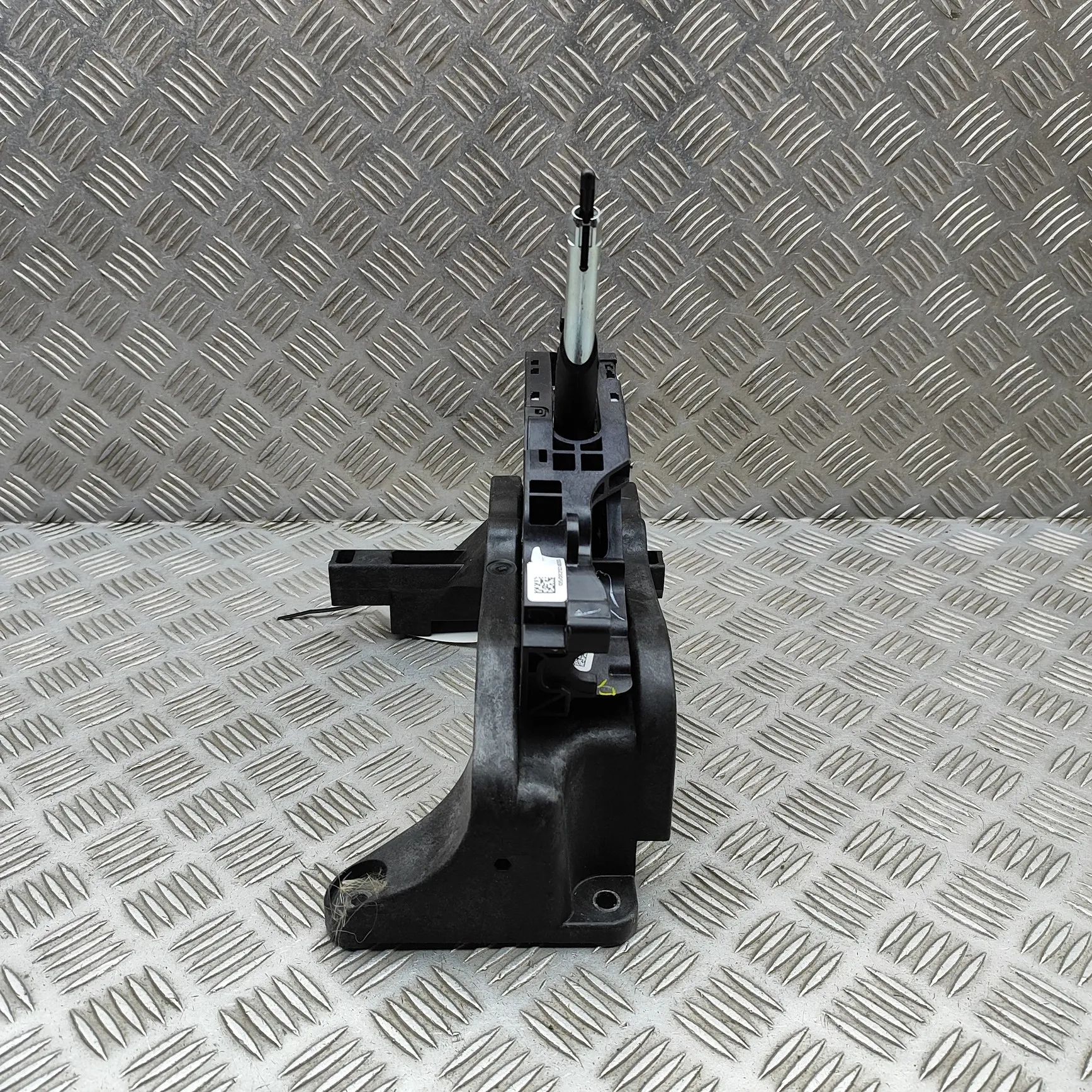 Chevrolet Malibu Gear Shifting Mechanism Gear Shifting Mechanism — CHEVROLET MALIBU (201...