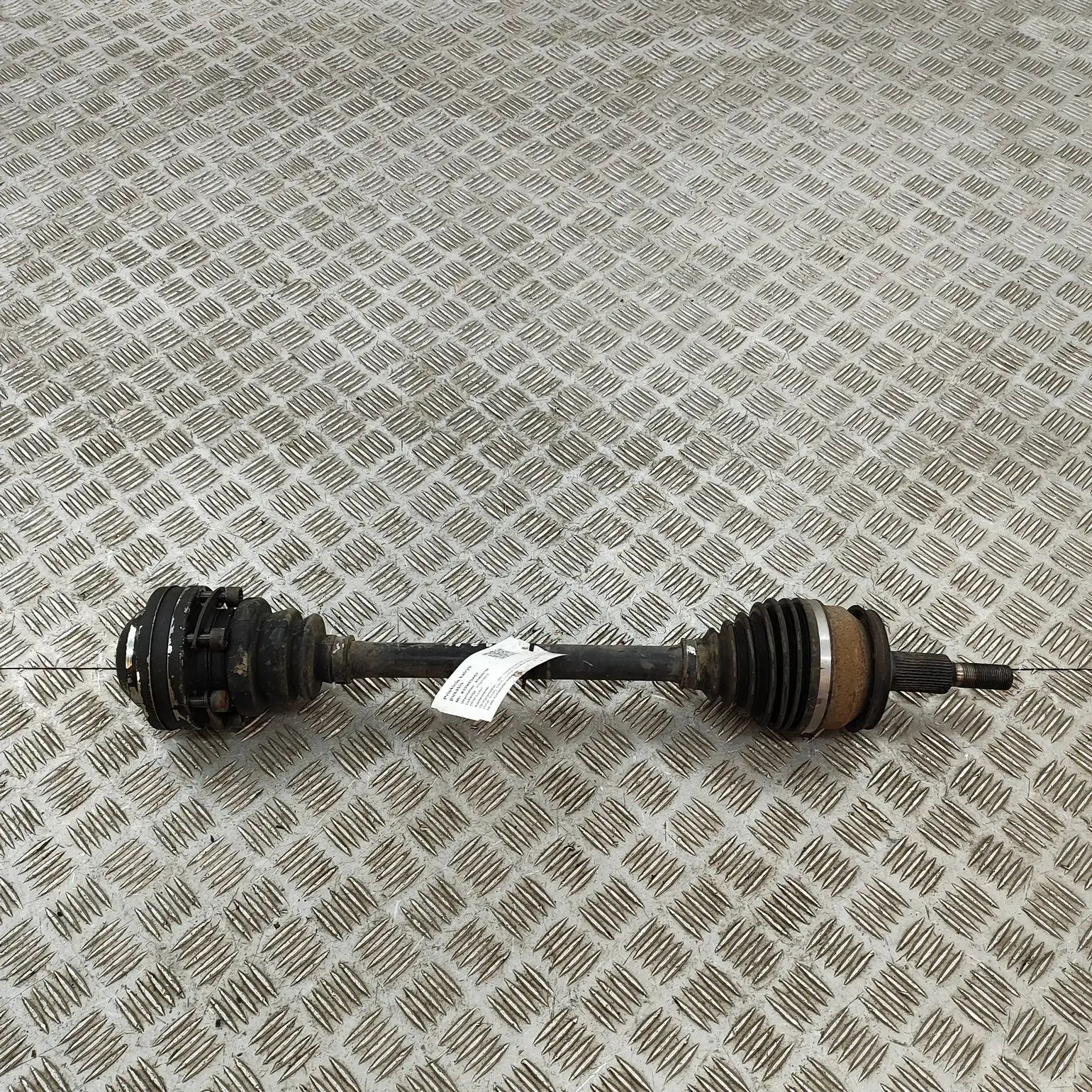 Volkswagen Transporter (T6, Caravelle, Multivan) Front Left Driveshaft Front Left Driveshaft — VW TRANSPORTER (VI T6 V...