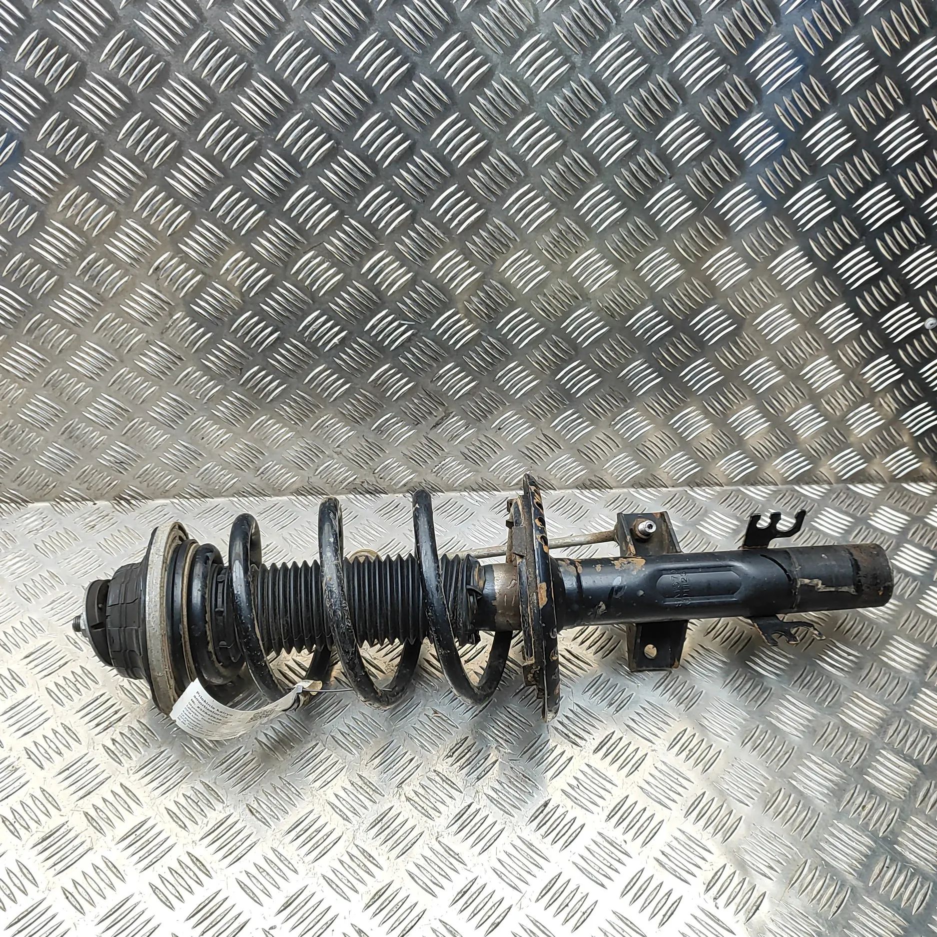 Volkswagen Transporter (T6, Caravelle, Multivan) Shock absorber — front left Shock absorber — front left — VW TRANSPORTER (V...