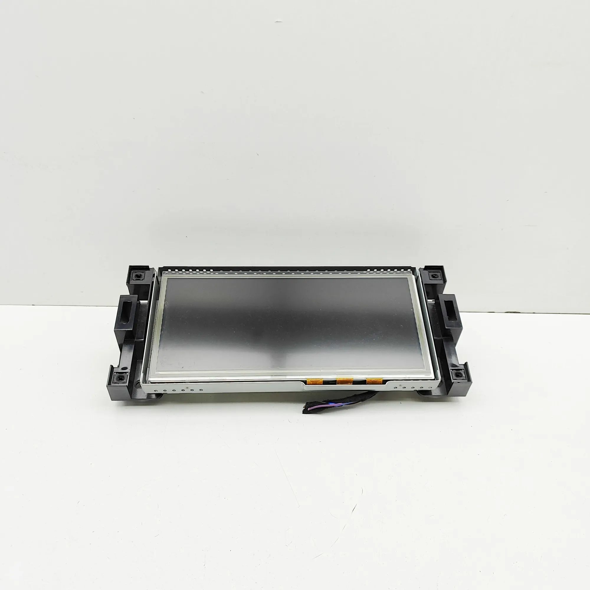 Land Rover Discovery Navigation display Navigation display — LAND ROVER DISCOVERY (V L4...