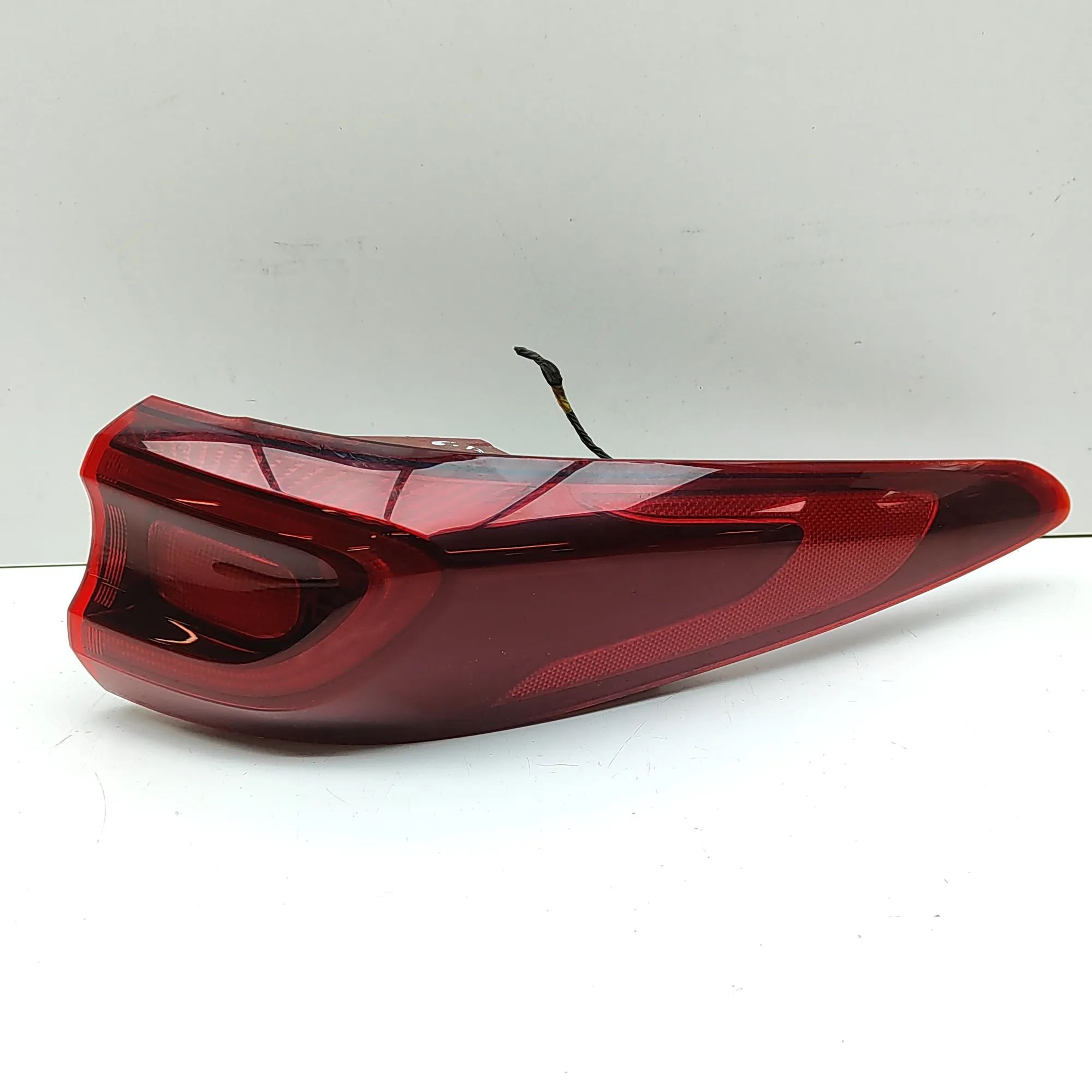 Kia Sportage Rear Right Tail Light Rear Right Tail Light — KIA SPORTAGE (QL) (2015...
