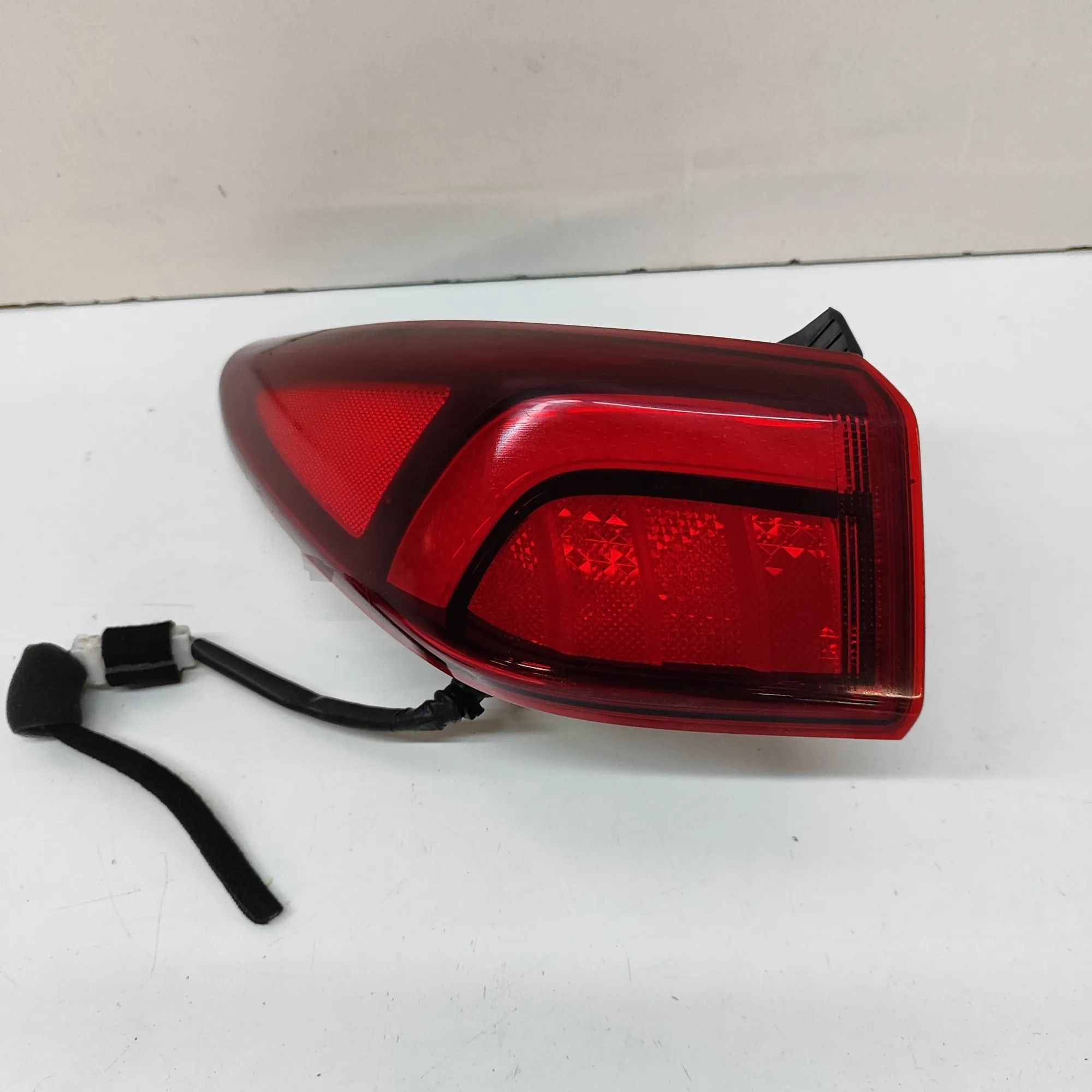 Hyundai Kona Rear Left Tail Light Rear Left Tail Light — HYUNDAI KONA (2017-...) ...