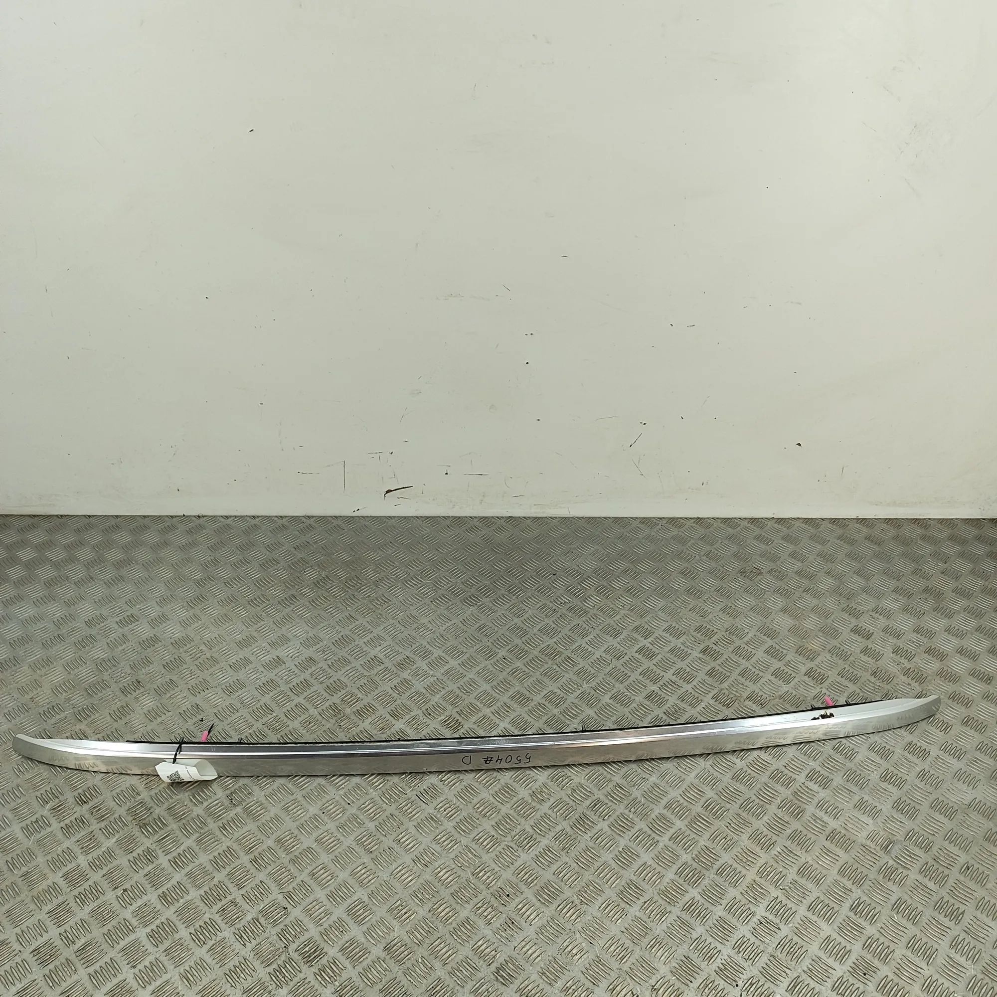Lexus NX Right Side Roof Rail Right Side Roof Rail — LEXUS NX (_Z1_) (2014-.....