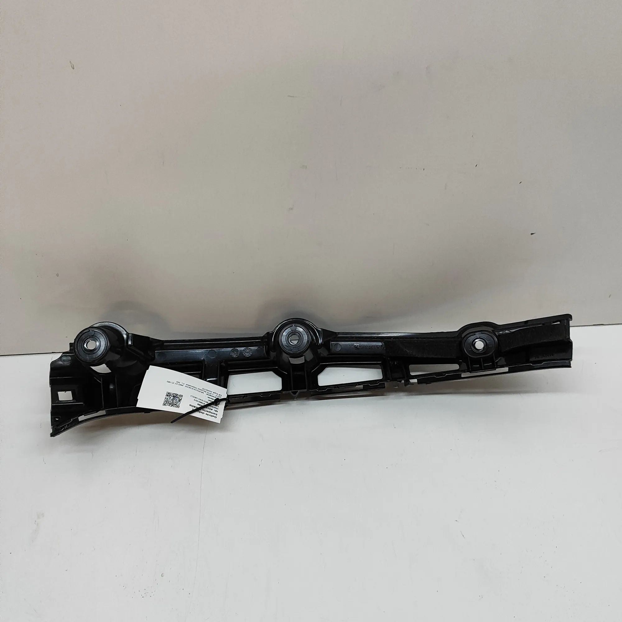 Mercedes-Benz A (W176) Rear Right Bumper Bracket Rear Right Bumper Bracket — MERCEDES BENZ AMG (...