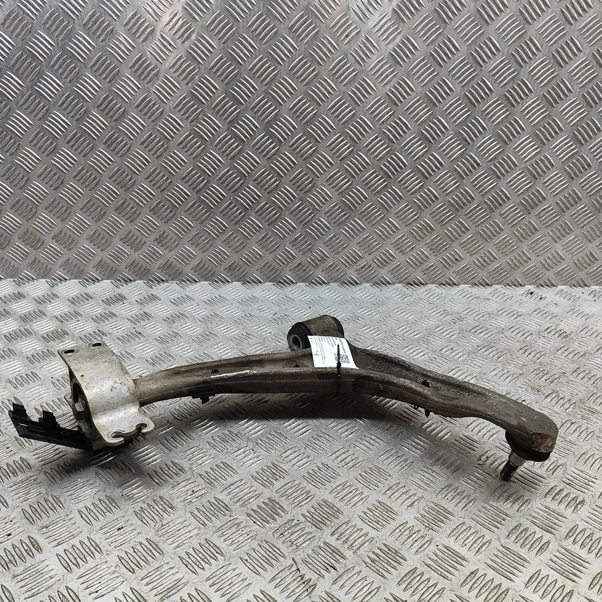 Mercedes-Benz CLA (C117) Front Left Lower Control Arm