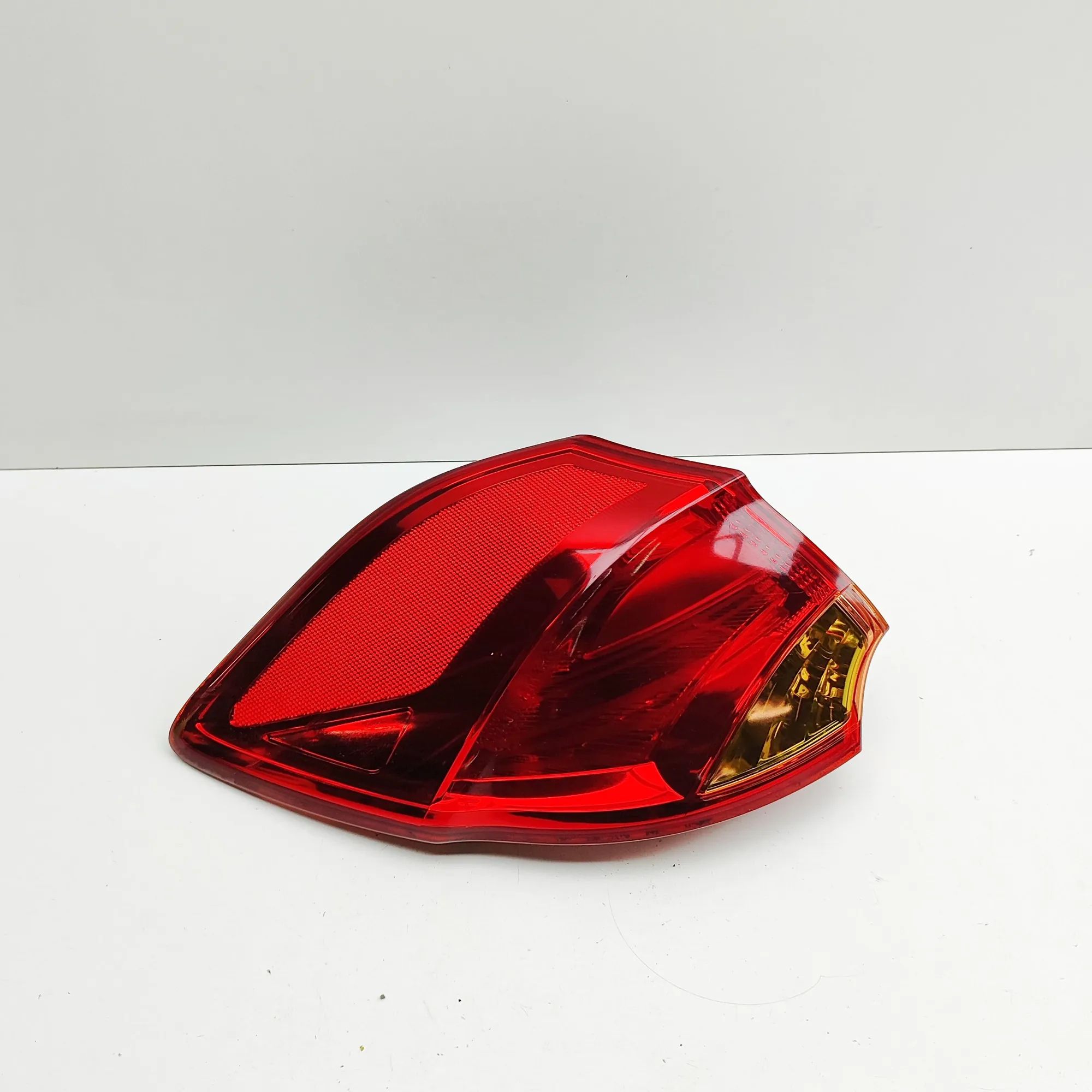 Kia ceed (JD) Rear Left Tail Light Rear Left Tail Light — KIA CEE\'D (JD) (2012-20...
