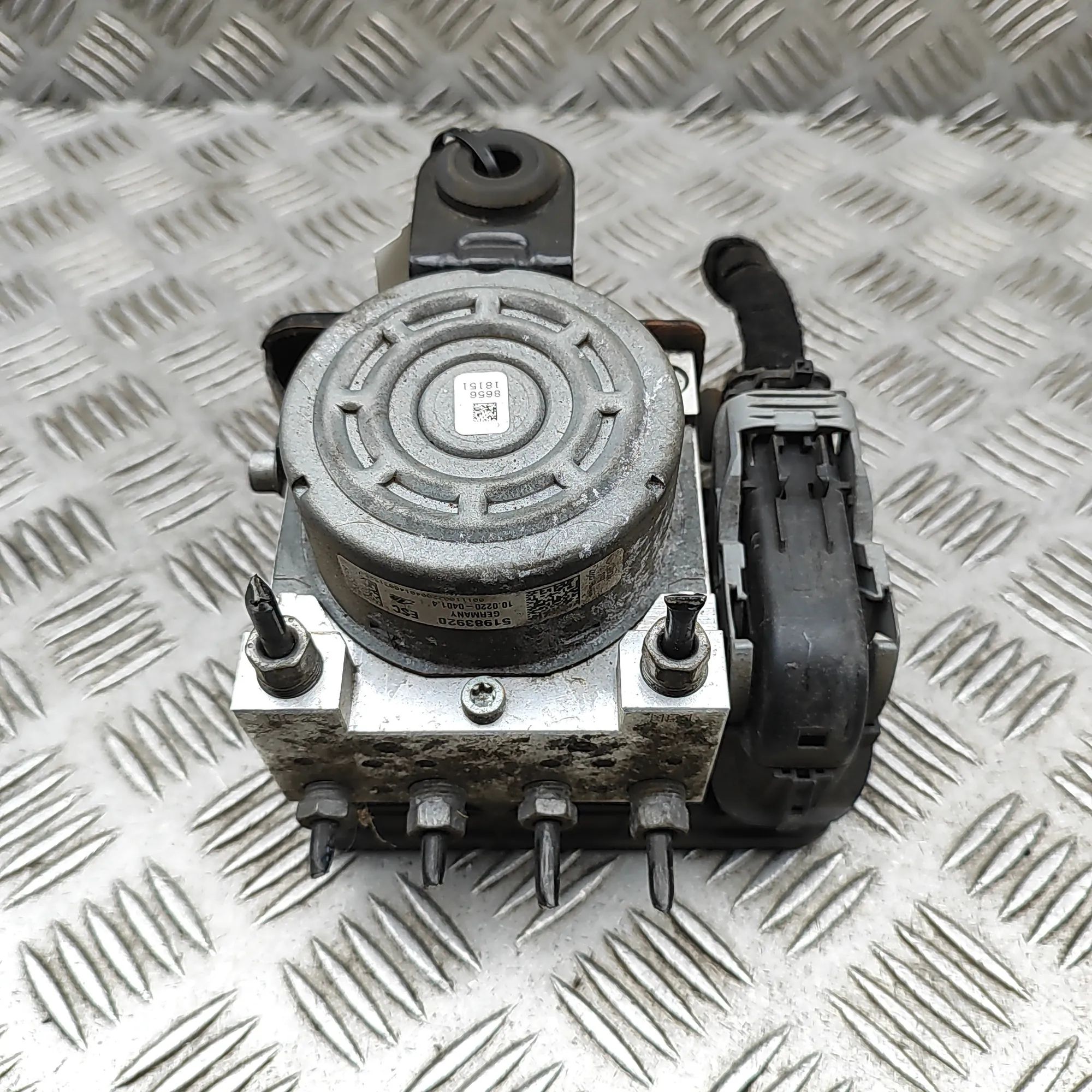 Alfa-Romeo Giulietta (940) ABS hydraulic pump