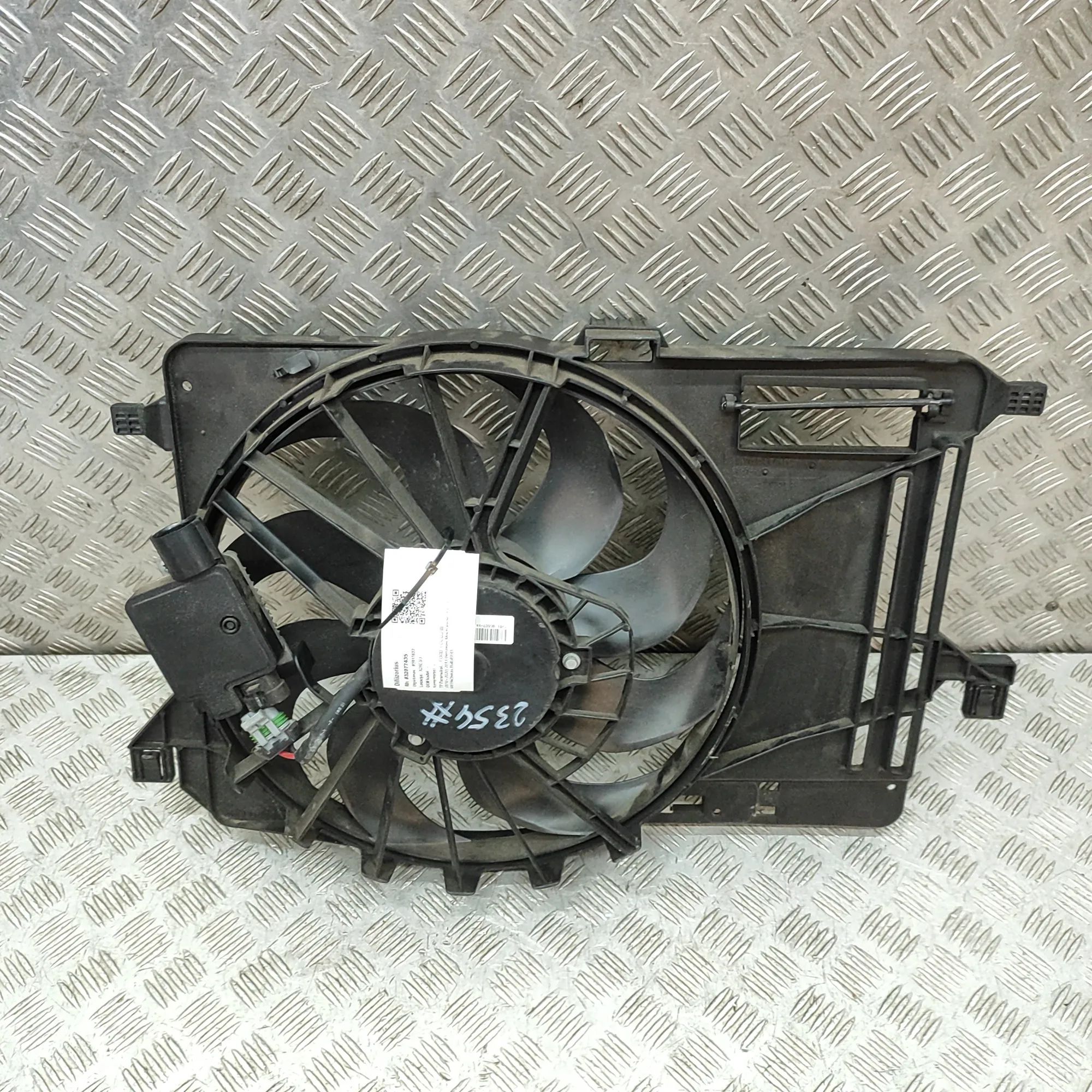 Ford Focus Engine Cooling Fan Shroud Engine Cooling Fan Shroud — FORD FOCUS (III) (2...