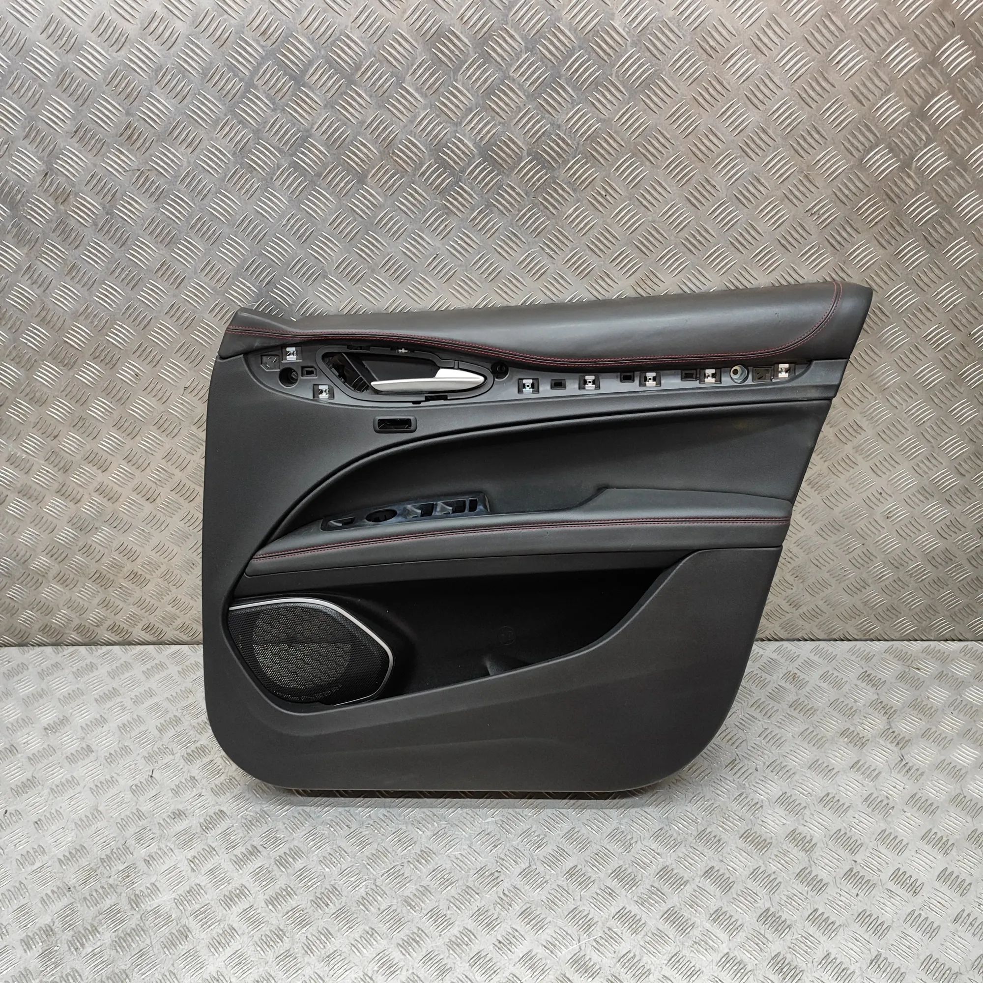 Alfa-Romeo Stelvio Front Right Door Panel Front Right Door Panel — ALFA ROMEO STELVIO (94...