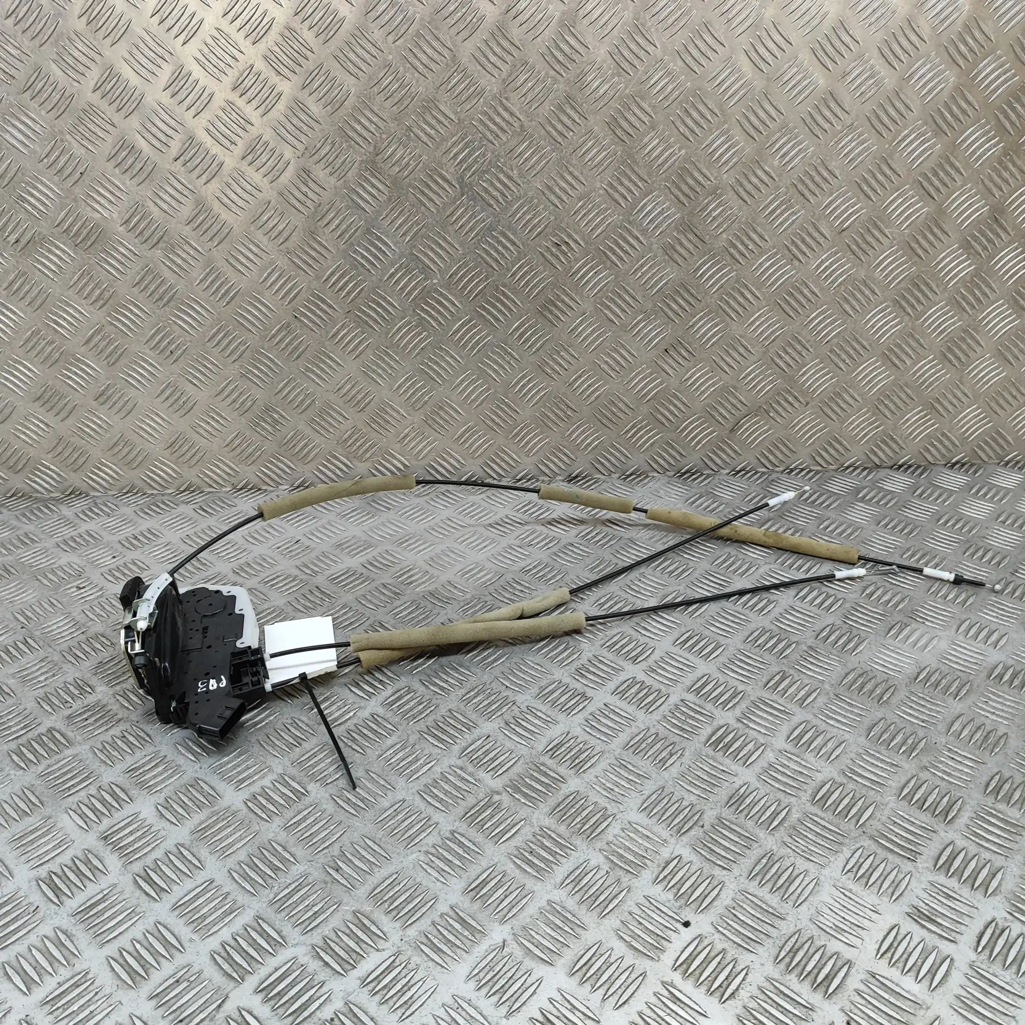 Nissan Leaf Door lock — front right Door lock — front right — NISSAN LEAF (ZE0) (20...