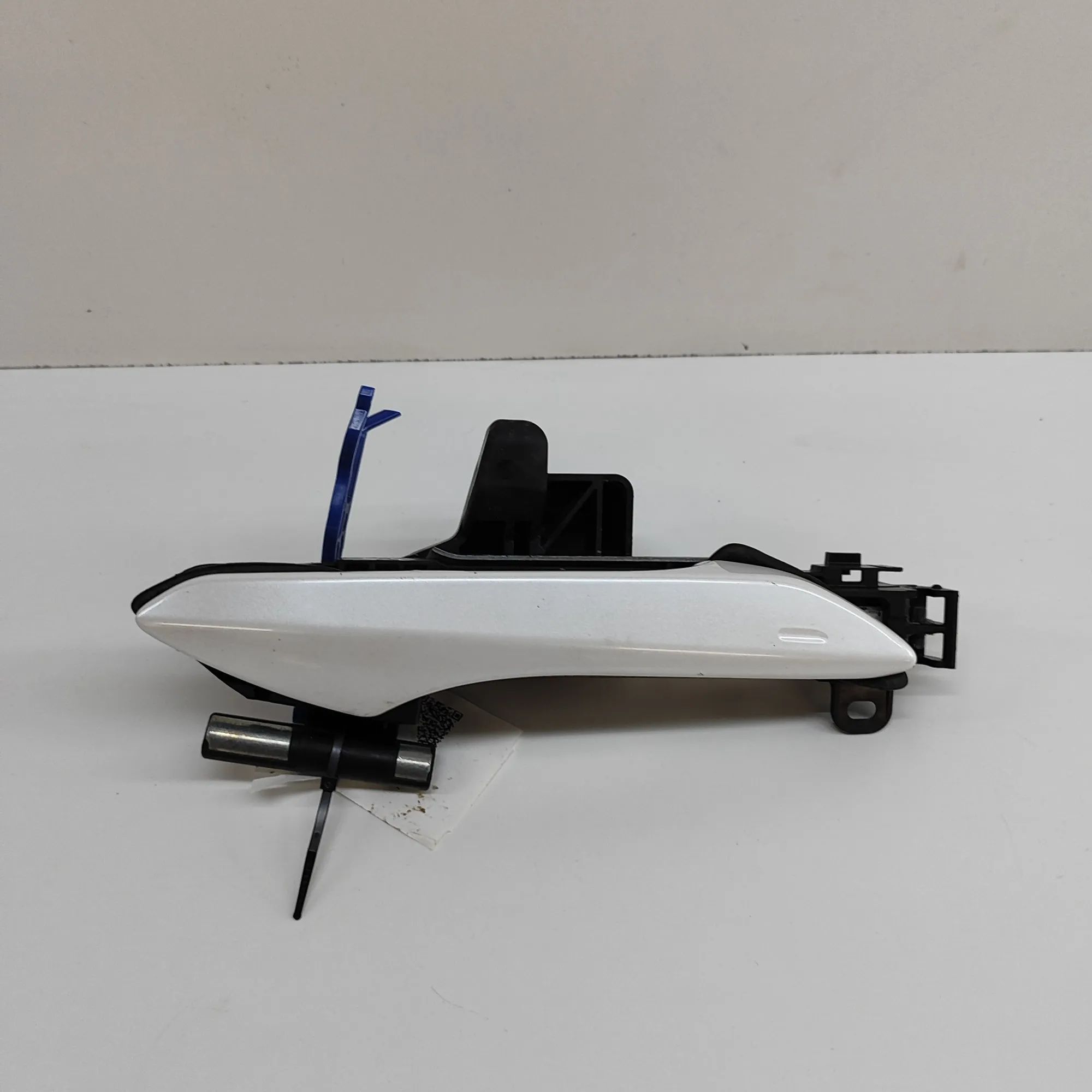 Lexus RX Exterior door handle — rear left Exterior door handle — rear left — LEXUS RX (_L...