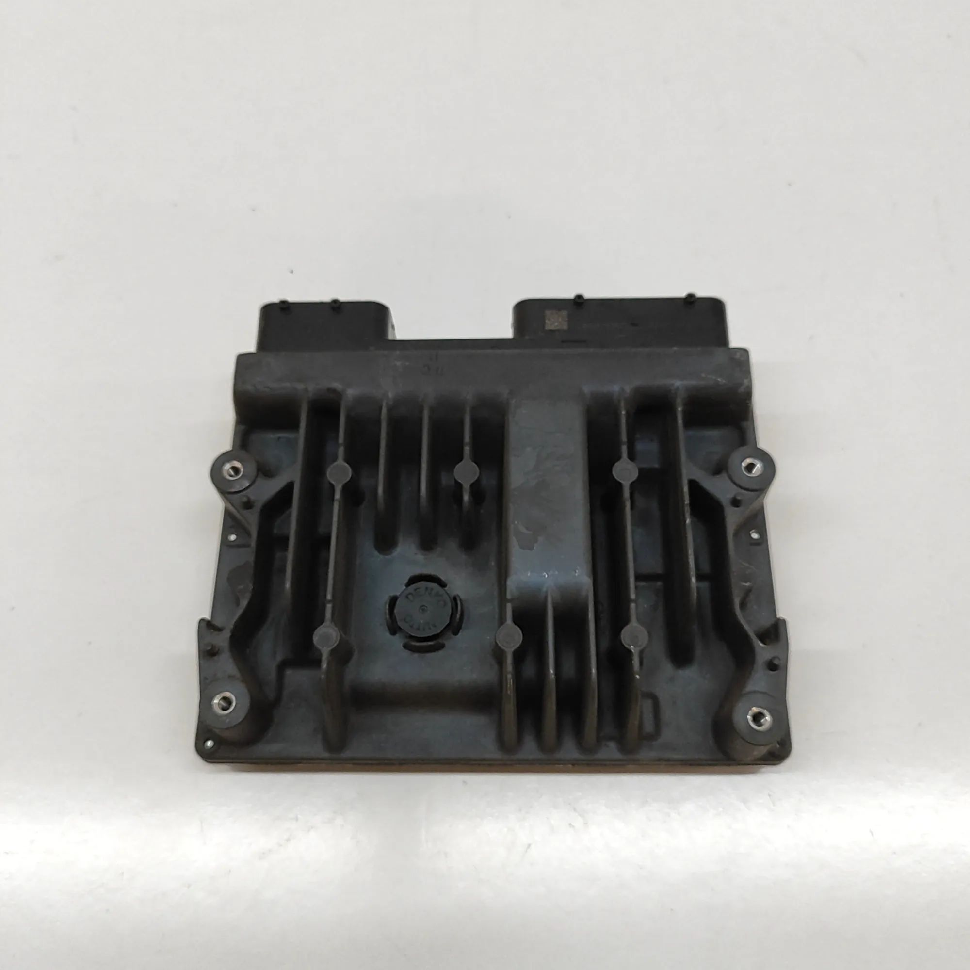 Toyota RAV4 (XA40) Engine Control Unit Engine Control Unit — TOYOTA RAV (4 V A5, H5) (...