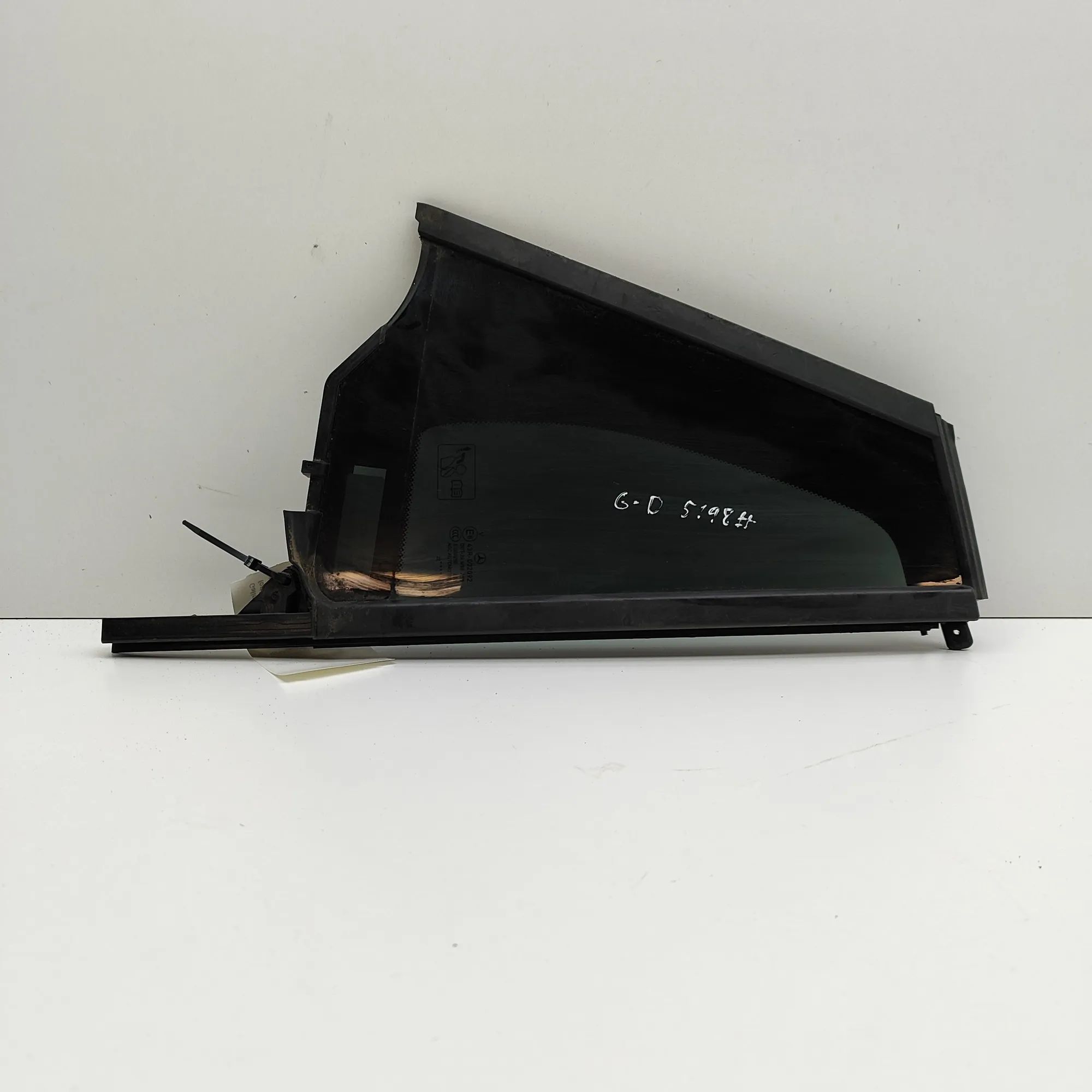 Mercedes-Benz A (W177) Right rear door window Right rear door window — MERCEDES BENZ EQAH243 ...