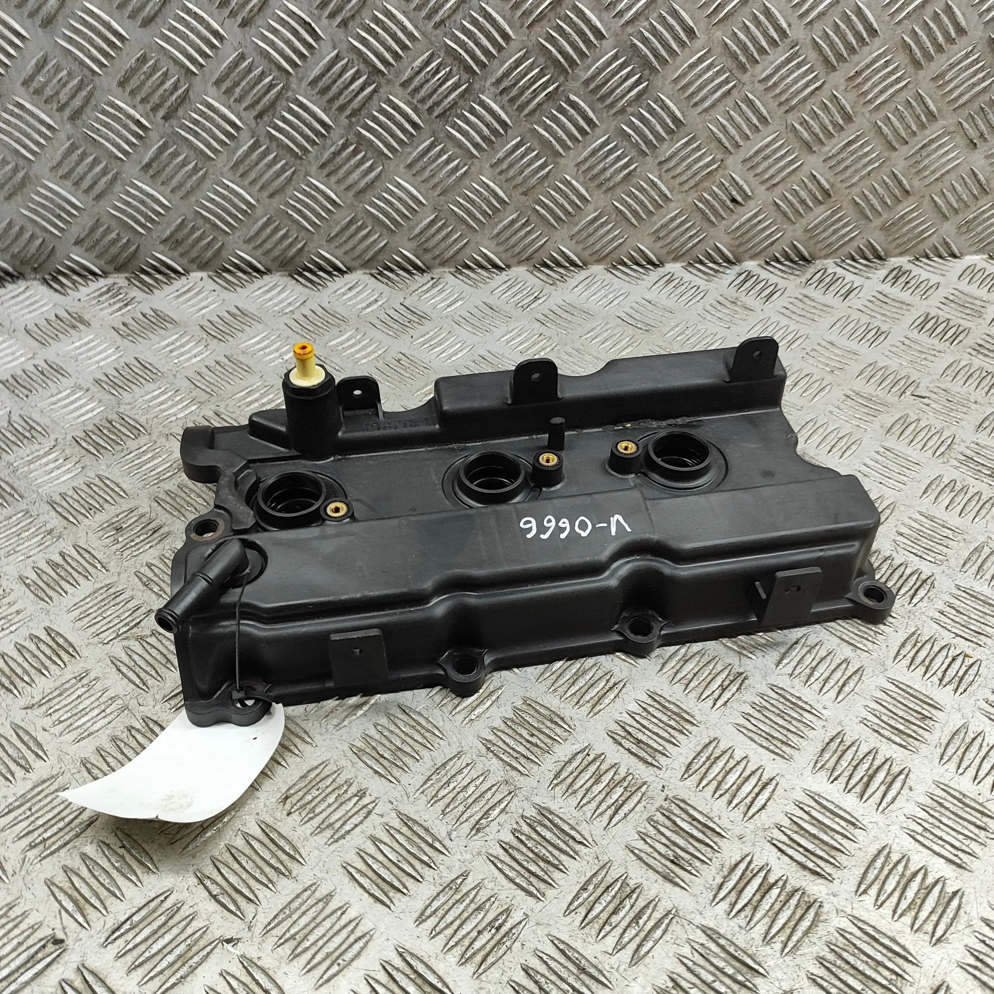 Nissan Murano Valve Cover Right Side Valve Cover Right Side — NISSAN MURANO (II Z51)...