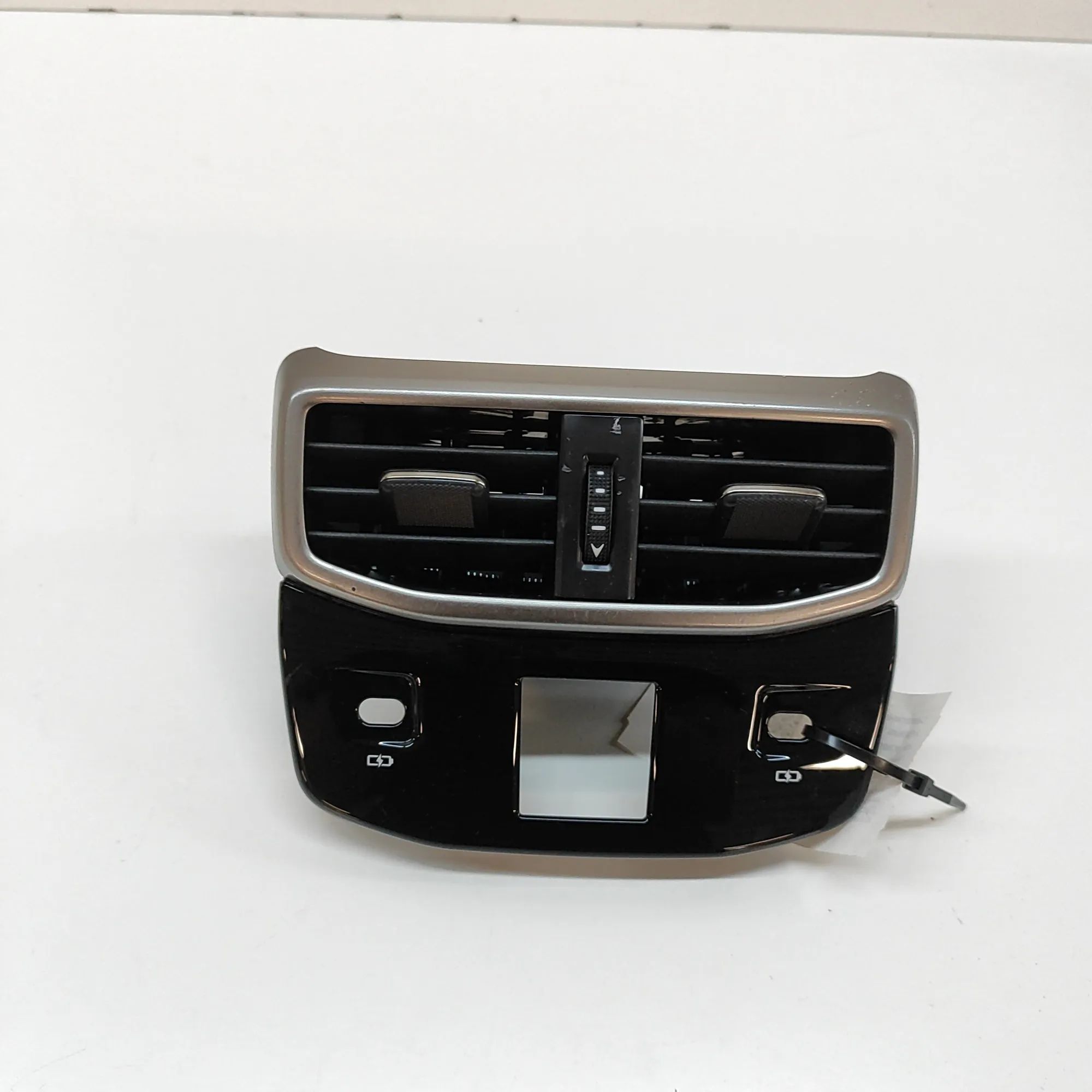 Lexus RX Centre console air vent Centre console air vent — LEXUS RX (_LA1_, _LH1...