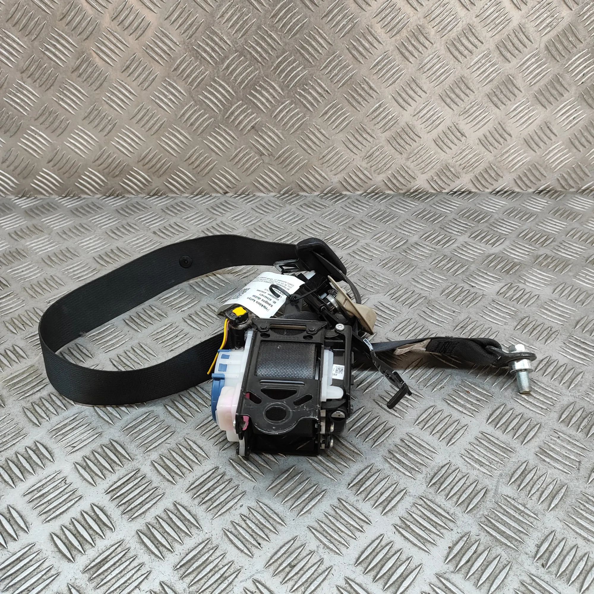 Mitsubishi Outlander Front Right Seatbelt Front Right Seatbelt — MITSUBISHI OUTLANDER (II...