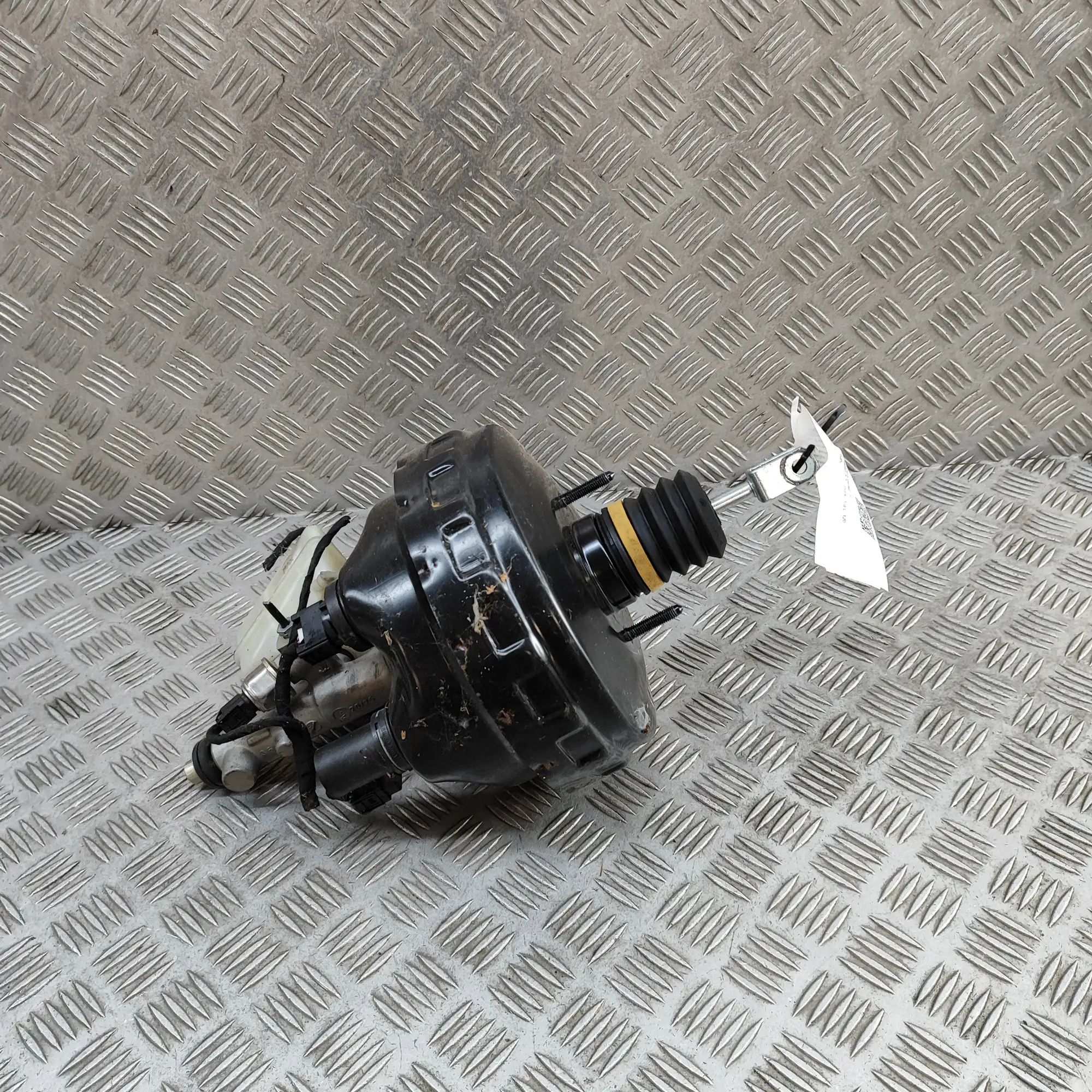 Mercedes-Benz SLK (R171) Brake Servo Booster Brake Servo Booster — MERCEDES BENZ SLK (R171) ...