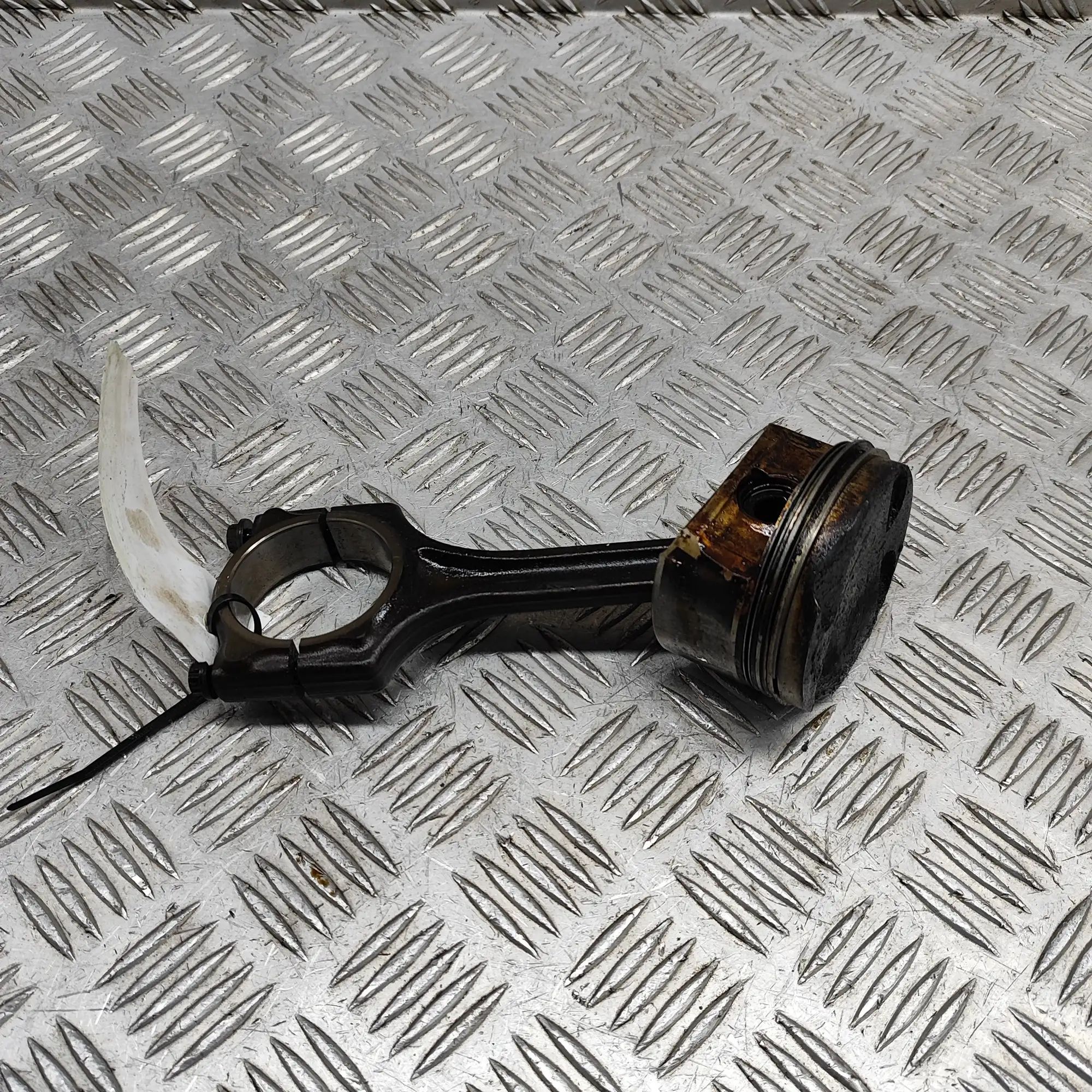 Mini One, Cooper, Clubman (R55 - R59) Piston