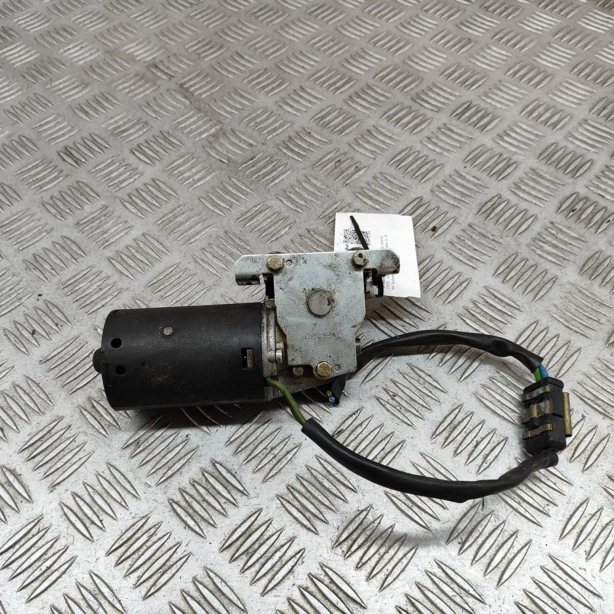 Mercedes-Benz 200 - 300 (W123) Sunroof Motor Sunroof Motor — MERCEDES BENZ S-CLASS (W126) (1...
