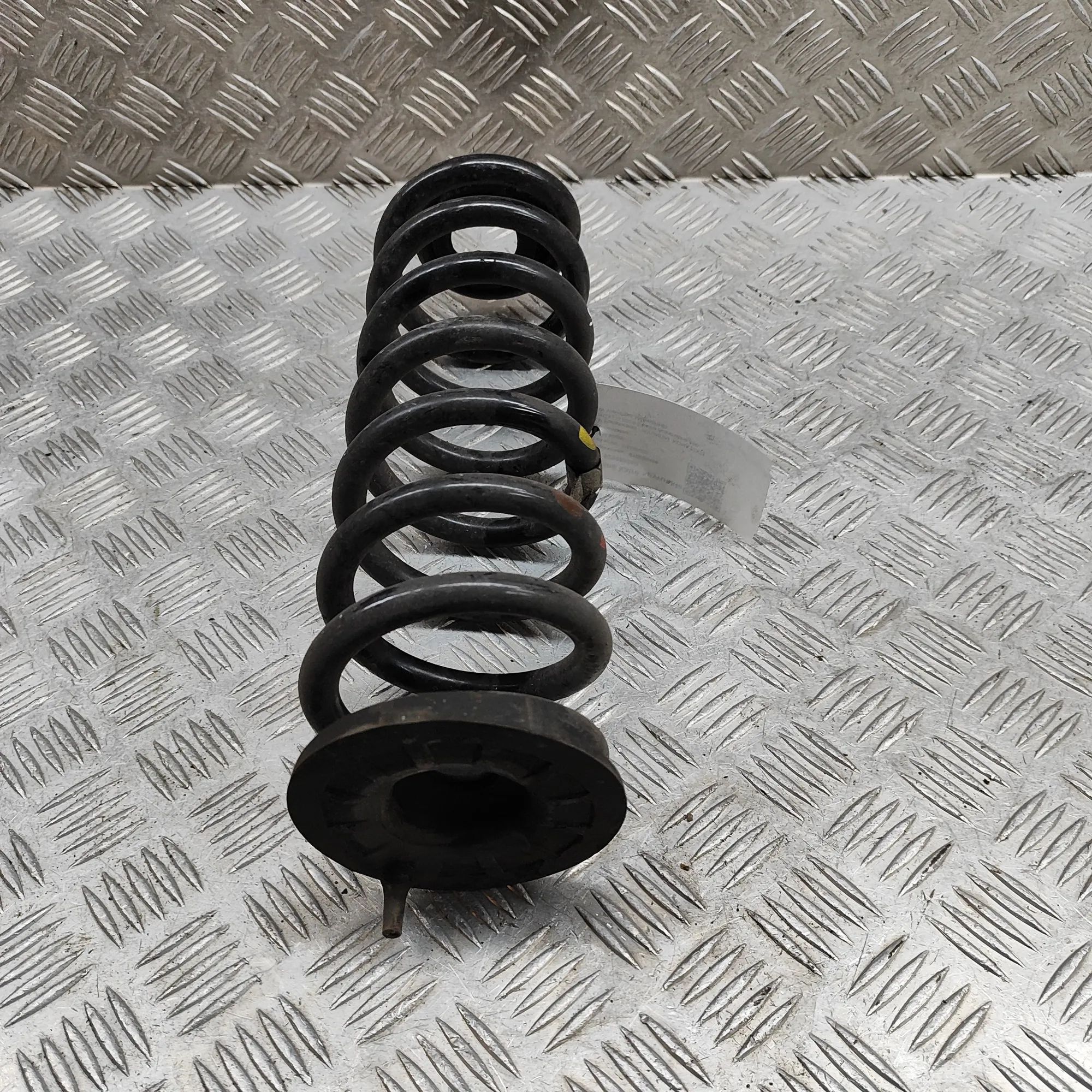 Hyundai Kona Coil spring — rear left Coil spring — rear left — HYUNDAI KONA (SX2) (2...