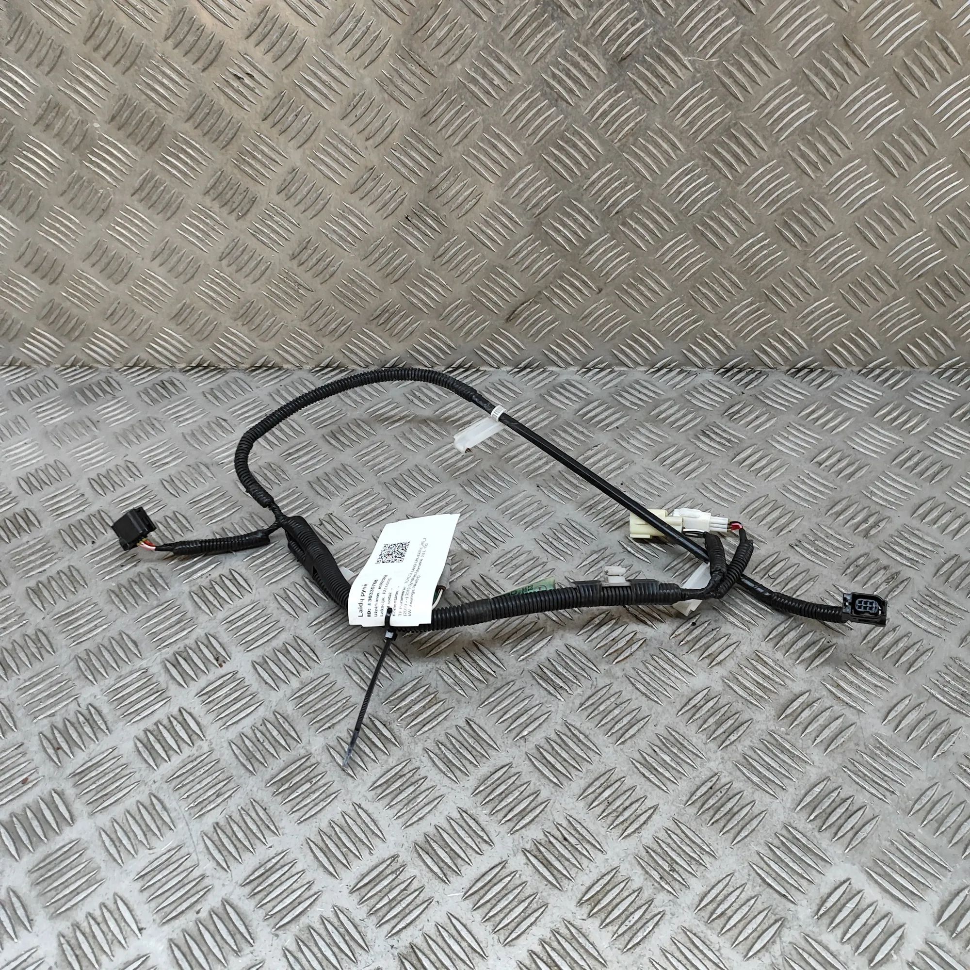Toyota Land Cruiser 150 Rear Parking Sensor Wiring Loom Rear Parking Sensor Wiring Loom — TOYOTA LAND C...