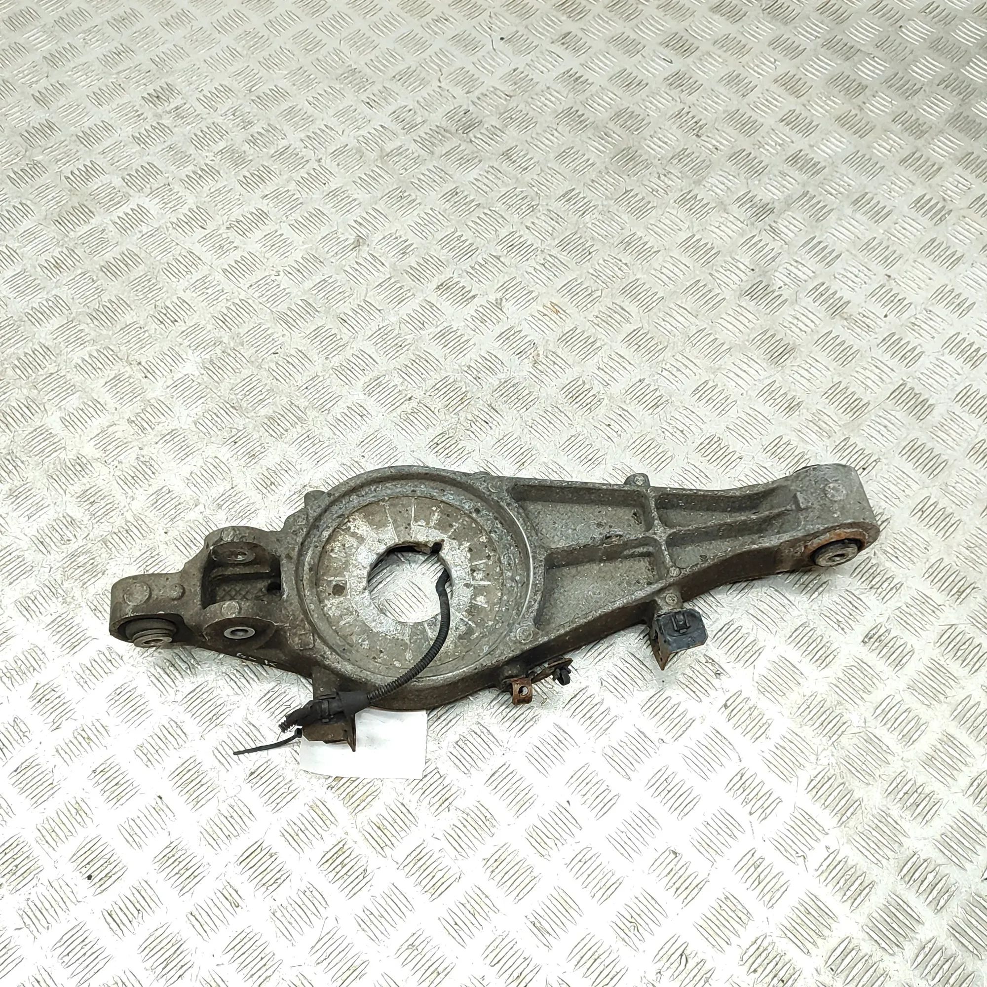 Maserati Levante Rear Left Lower Control Arm Rear Left Lower Control Arm — MASERATI LEVANTE ...