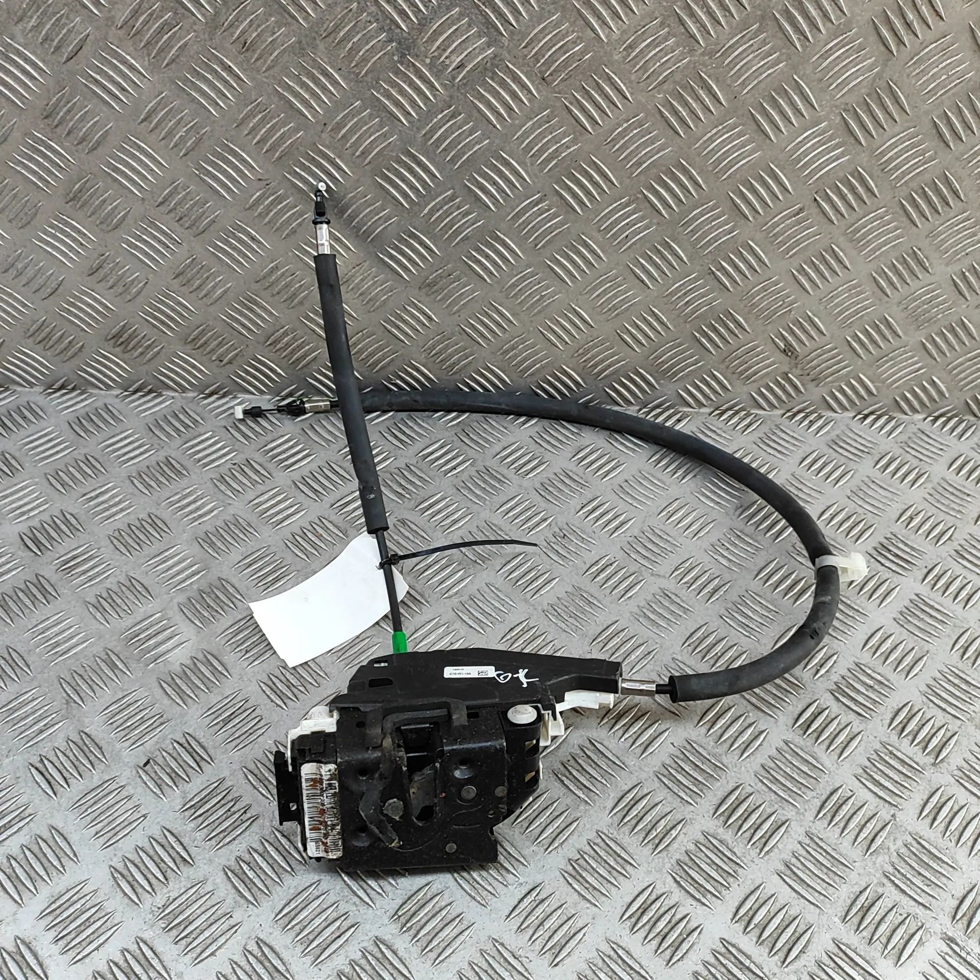 Maserati Levante Door lock — rear left Door lock — rear left — MASERATI LEVANTE (SUV M...