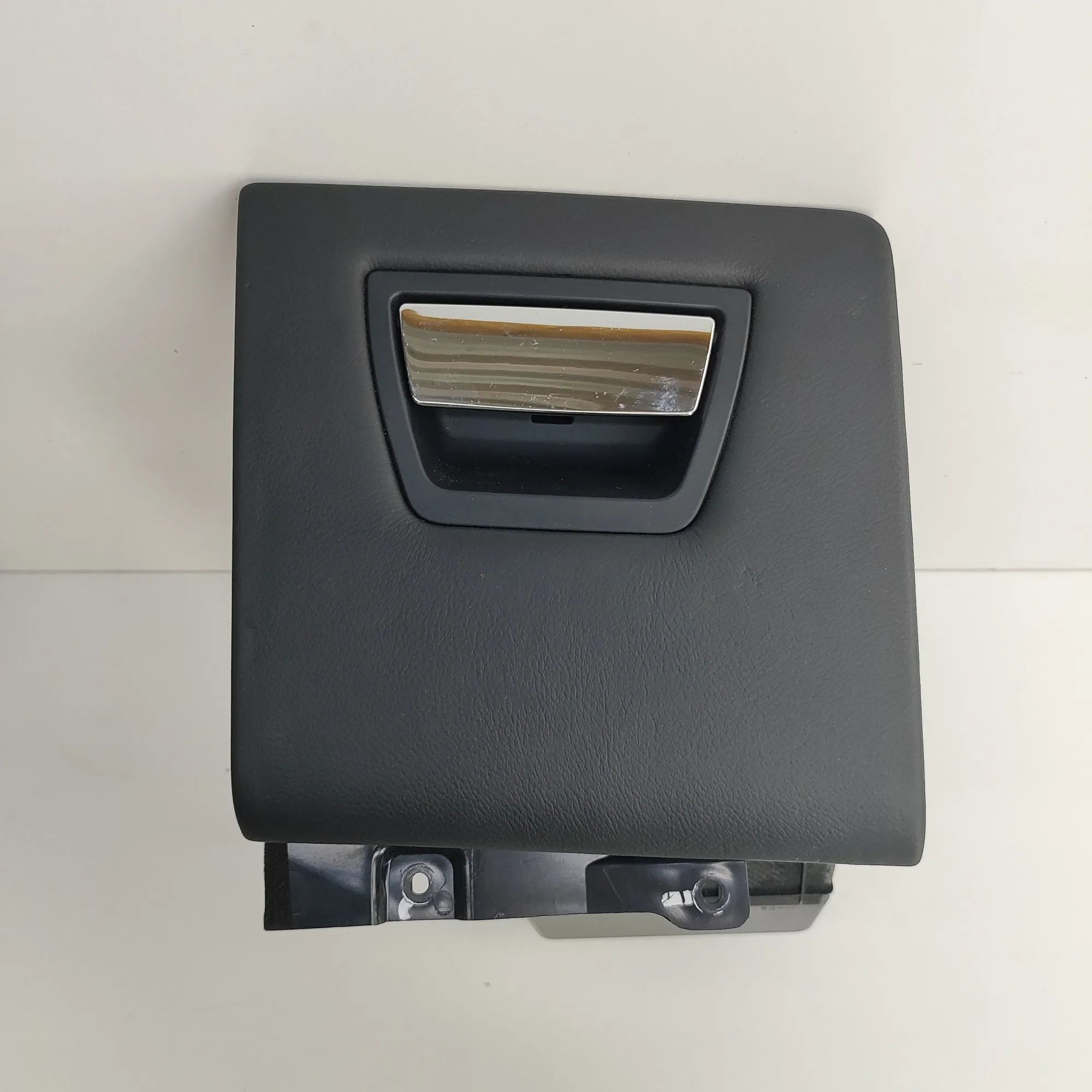 Maserati Quattroporte Glove Compartment Glove compartment — MASERATI QUATTROPORTE (VI) ...