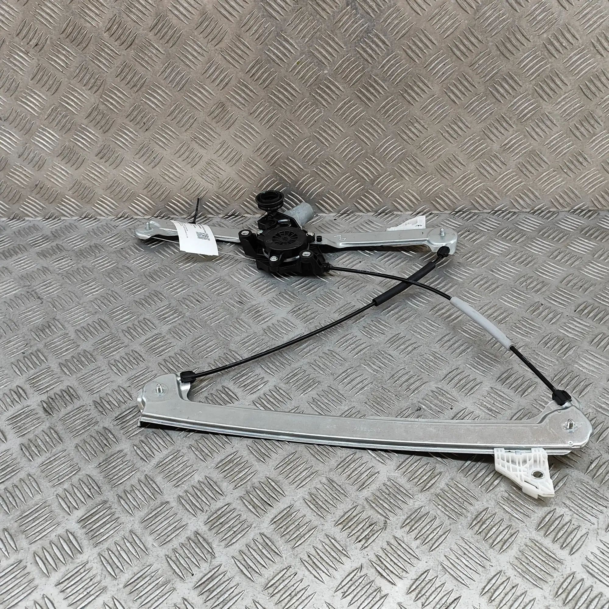 Mazda 3 (BP) Front Right Door Window Regulator Front Right Door Window Regulator — MAZDA CX-3 ...