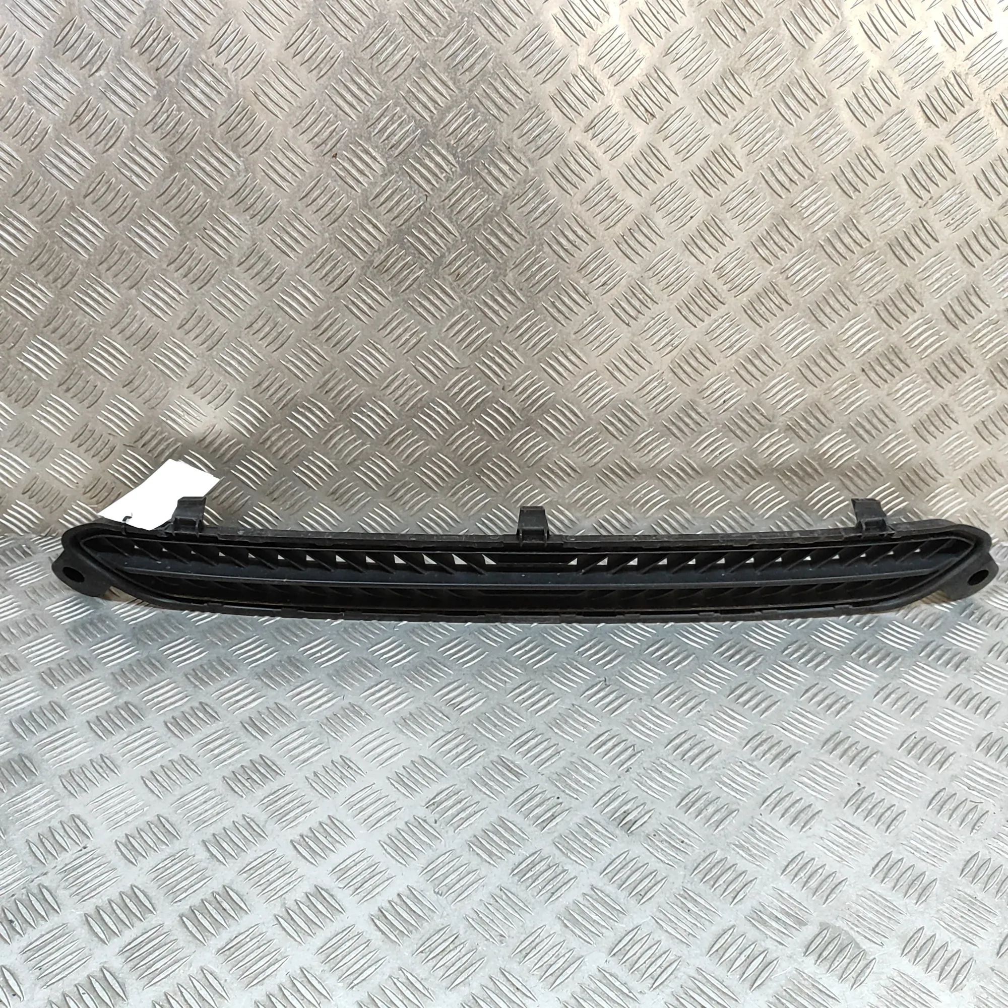 Citroen C4 Front bumper lower grill Front bumper lower grill — CITROEN C4 (III BA_,...