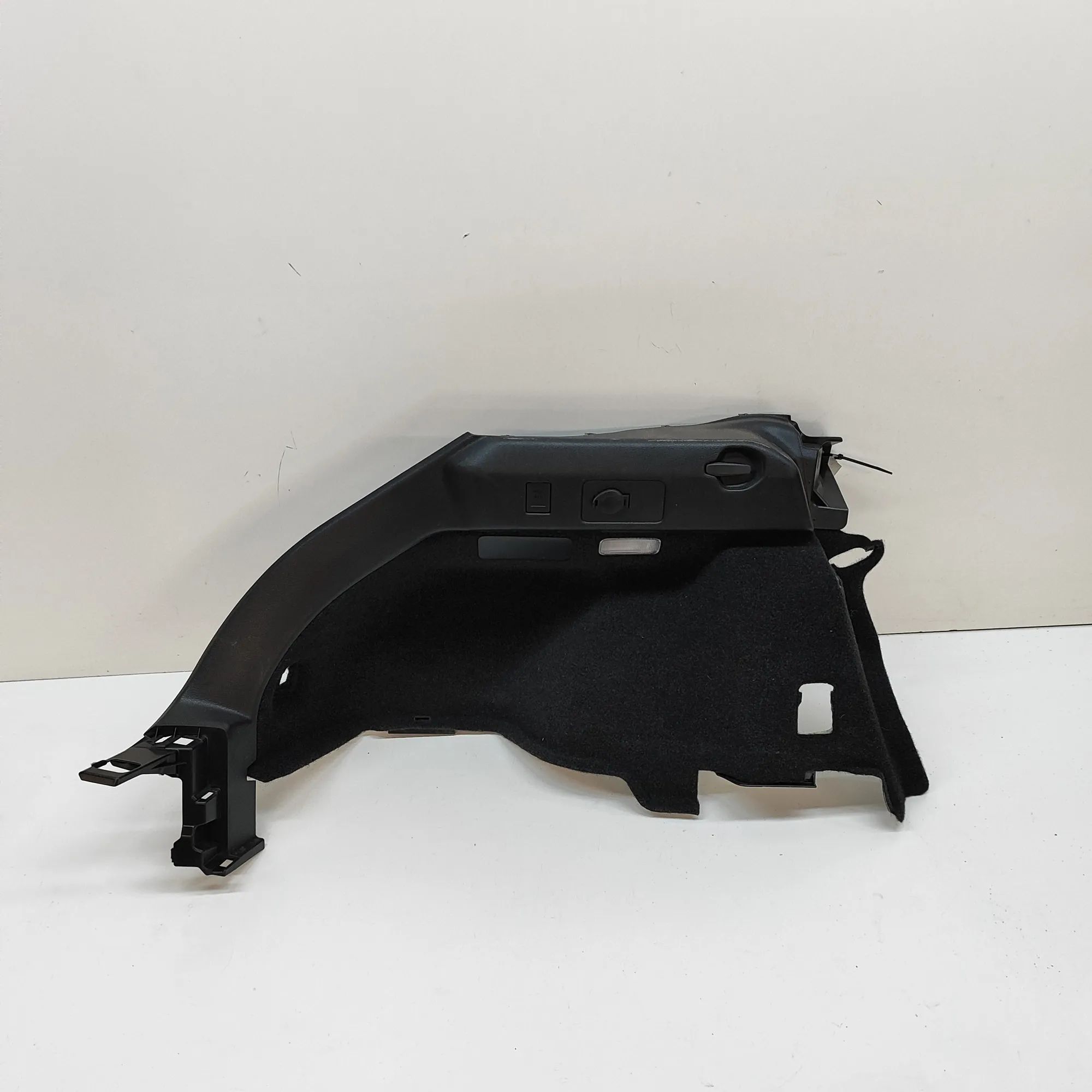 Lexus UX Left Side Trunk Trim Left Side Trunk Trim — LEXUS UX (_AA1_, _AH1_, ...