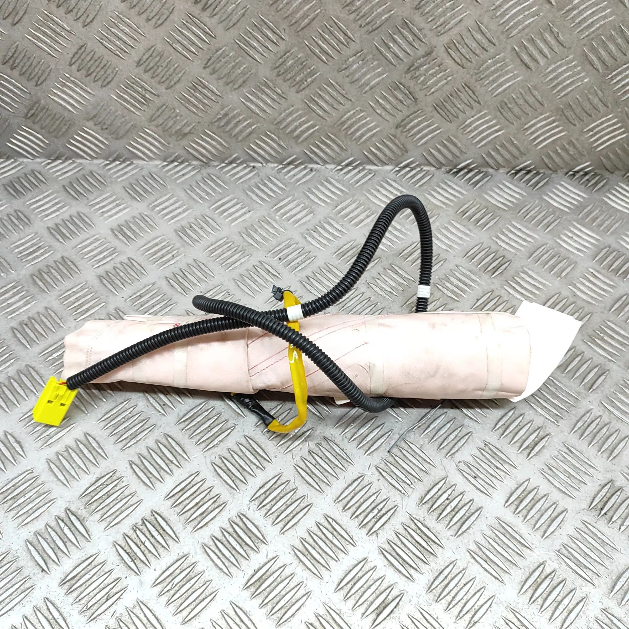 Mazda 2 (XP21) Seat airbag (SRS) — front left Seat airbag (SRS) — front left — MAZDA 2 (DL, D...