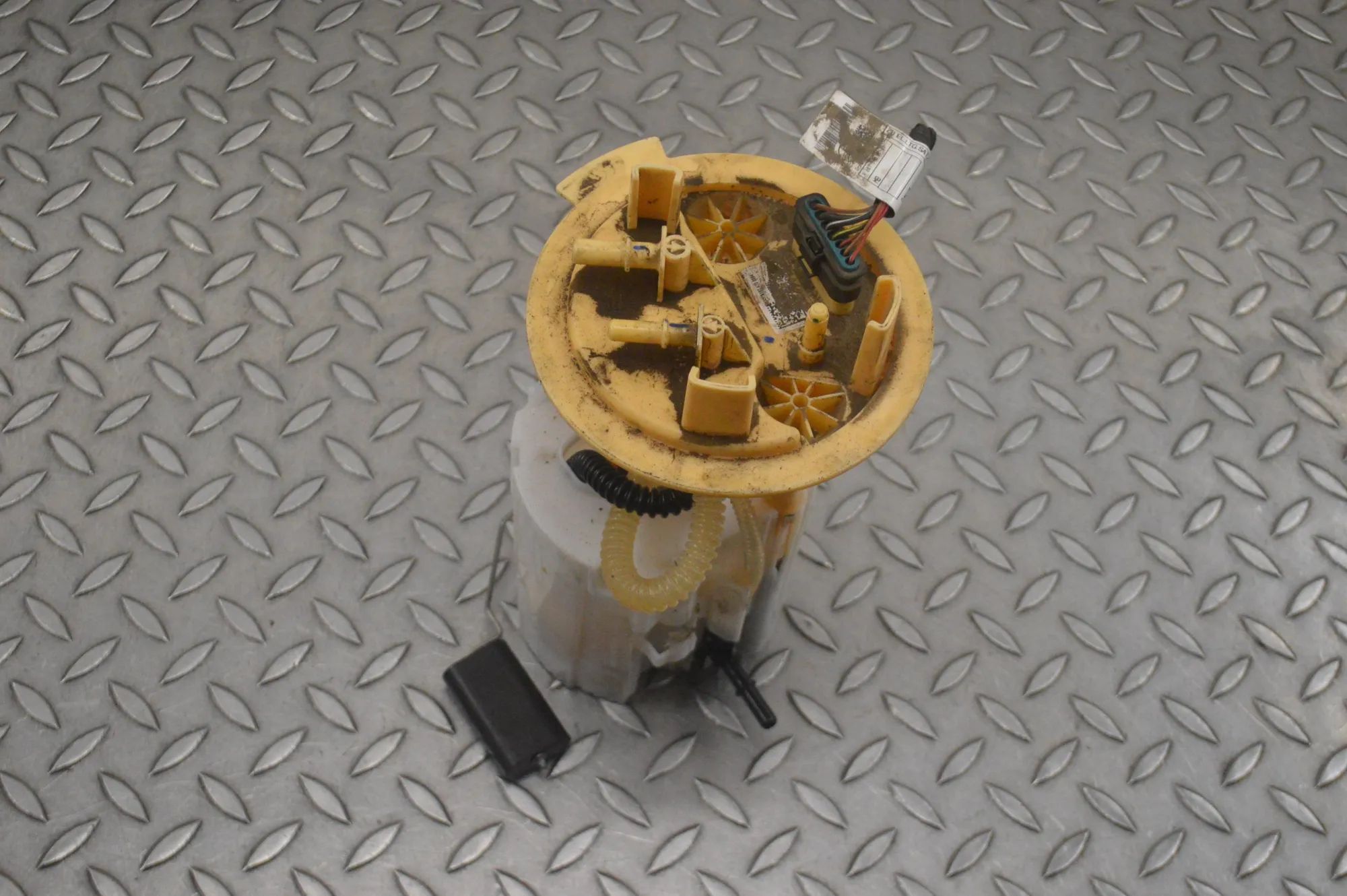 Mercedes-Benz GLE (W167) Fuel Tank Pump Fuel Tank Pump — MERCEDES BENZ GLE (W167) (2019...