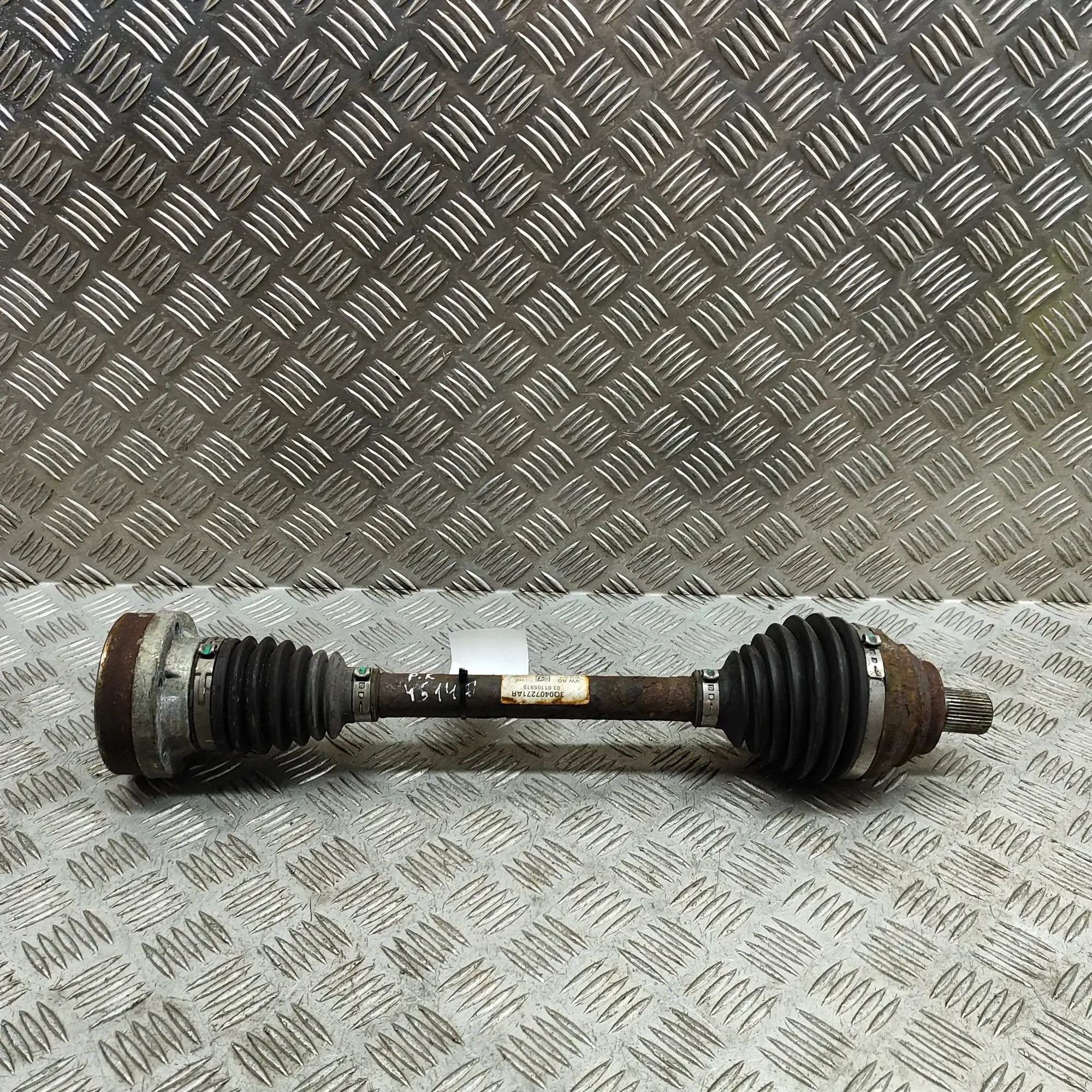 Volkswagen Passat (B8) Front Left Driveshaft Front Left Driveshaft — VW PASSAT (B8 3G2) (201...