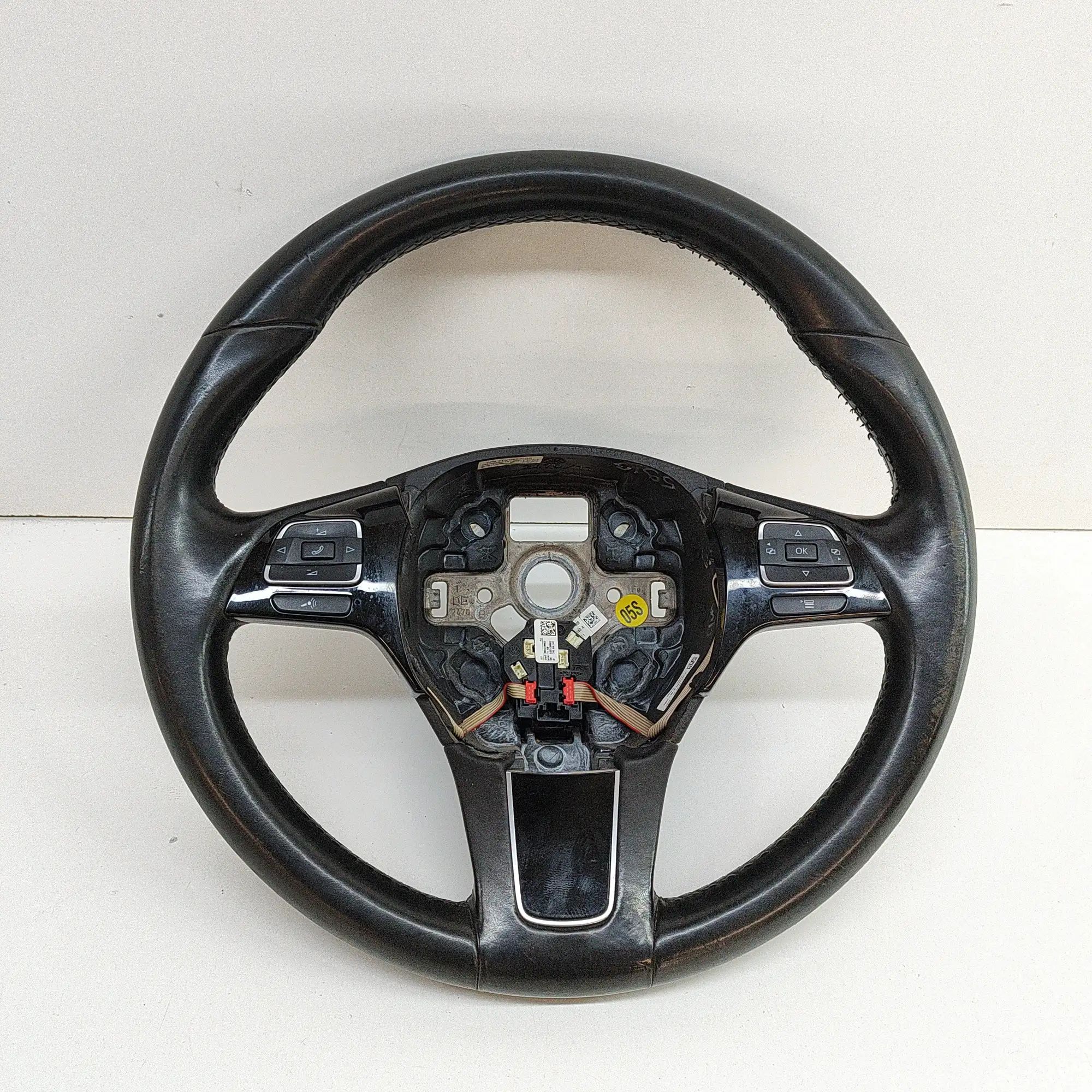 Volkswagen Touareg steering wheel Steering Wheel — VW TOUAREG (7P5) (2009-2018) —...