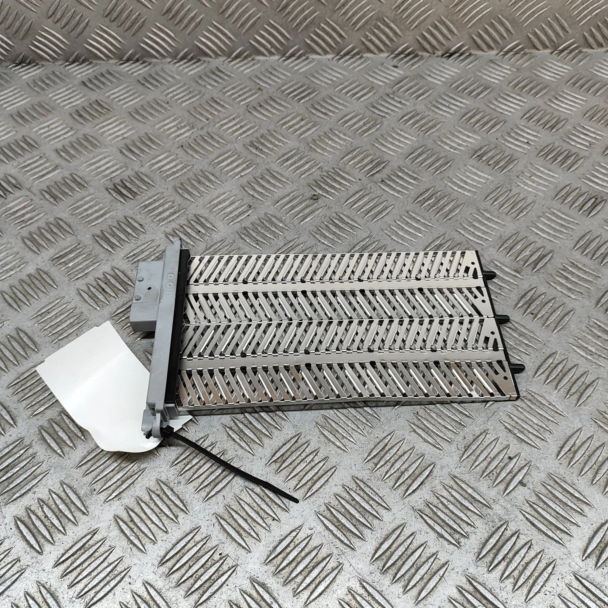 Hyundai Tucson Electric Heater Matrix Electric Heater Matrix — HYUNDAI TUCSON (NX4E, ...