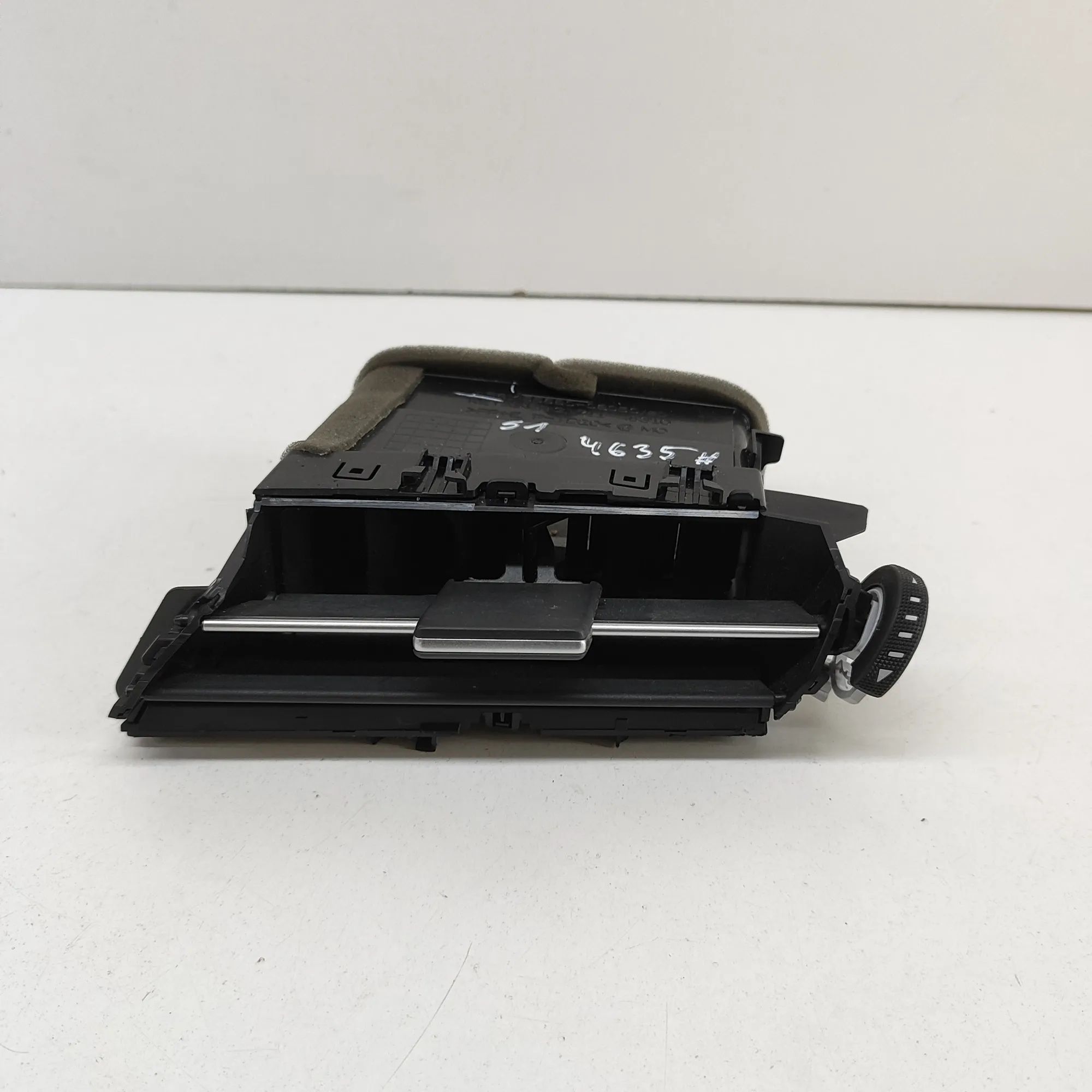 Toyota Sienna Dashboard Air Vents Dashboard Air Vents — TOYOTA SIENNA (_L4_) (202...