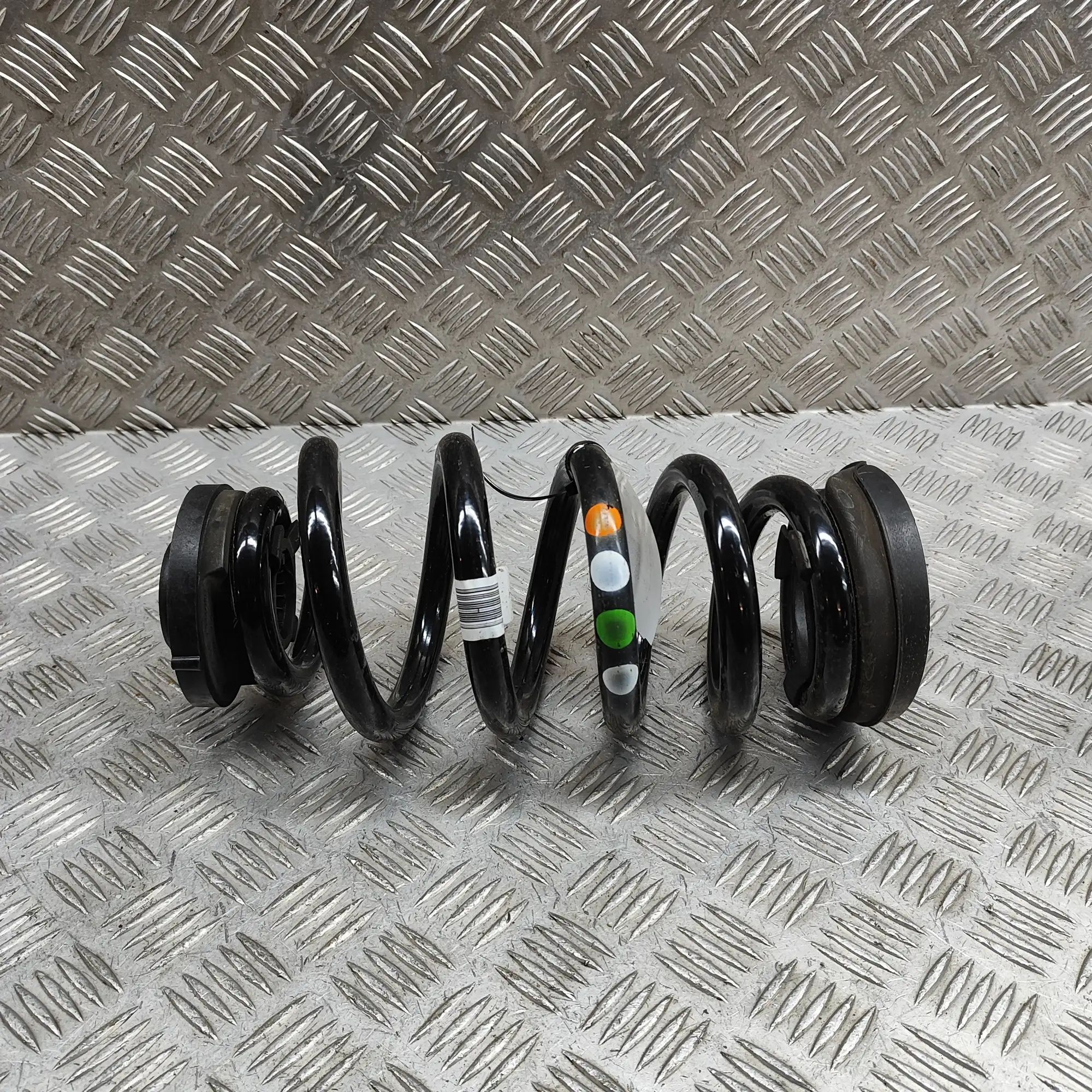Peugeot 3008 Coil spring — rear right Coil spring — rear right — PEUGEOT 3008 (III KA...
