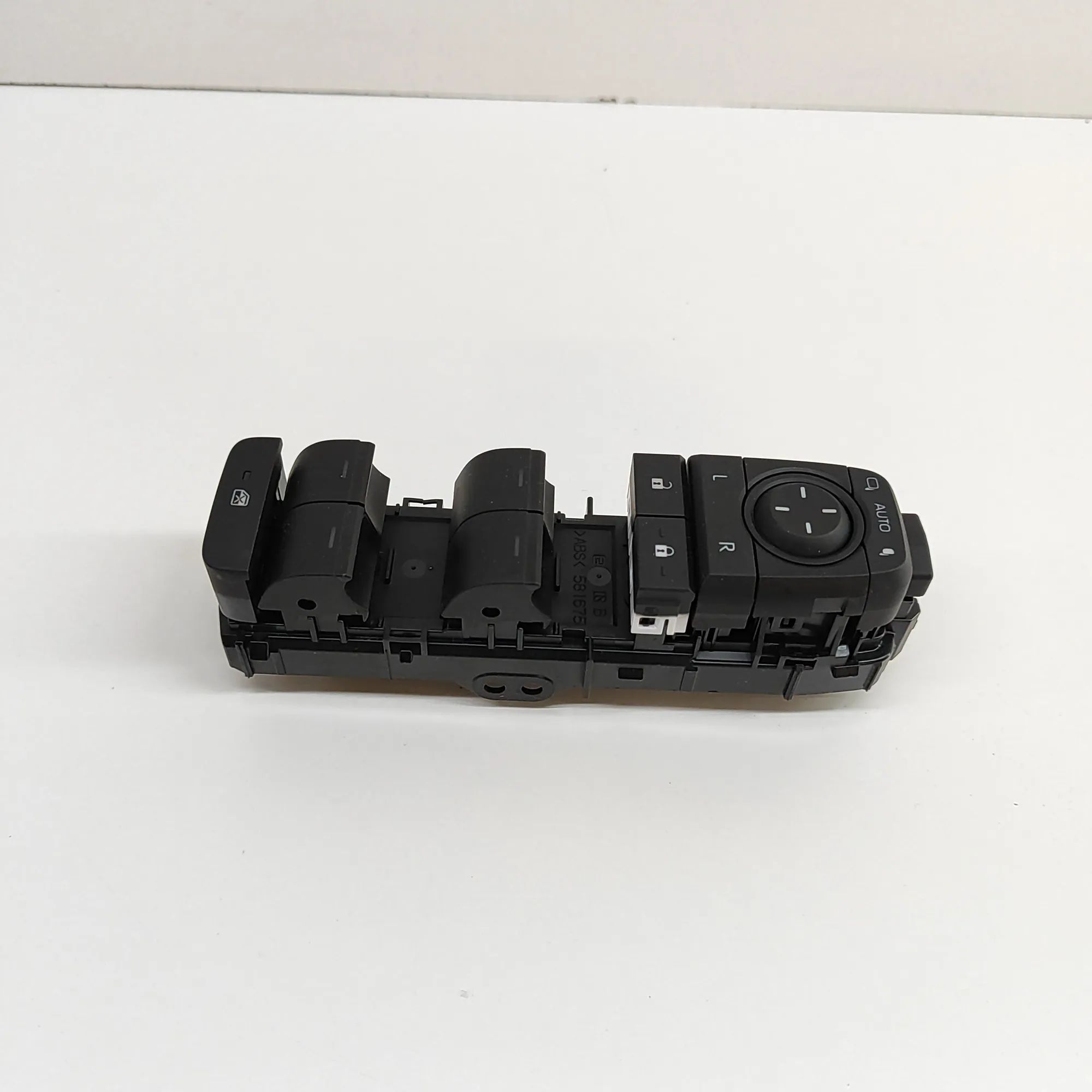 Toyota C-HR Door window switch — front left Door window switch — front left — TOYOTA C-HR (...