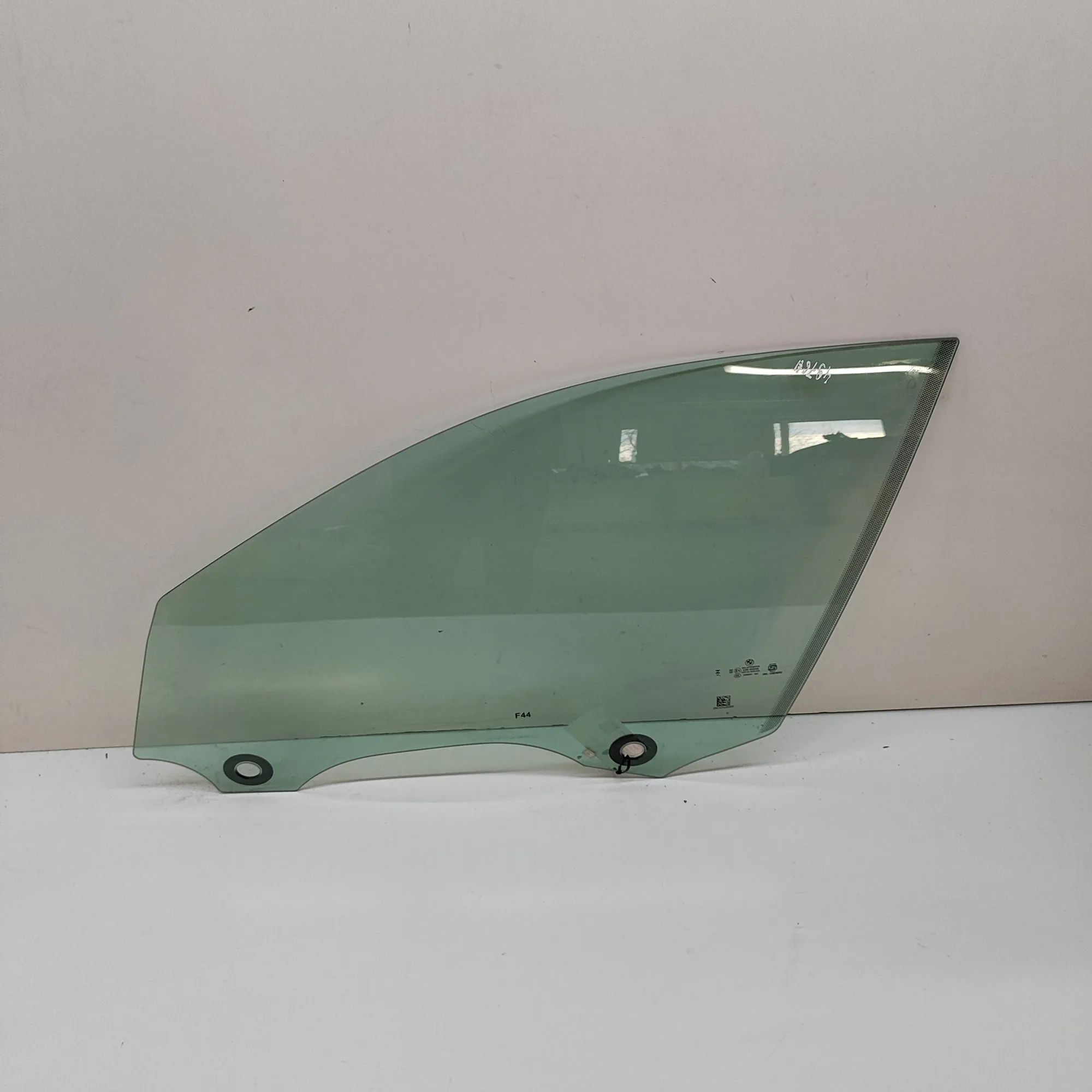 BMW 2 (F44) Front Left Door Window Front Left Door Window — BMW 2 SERIES (Gran Cou...