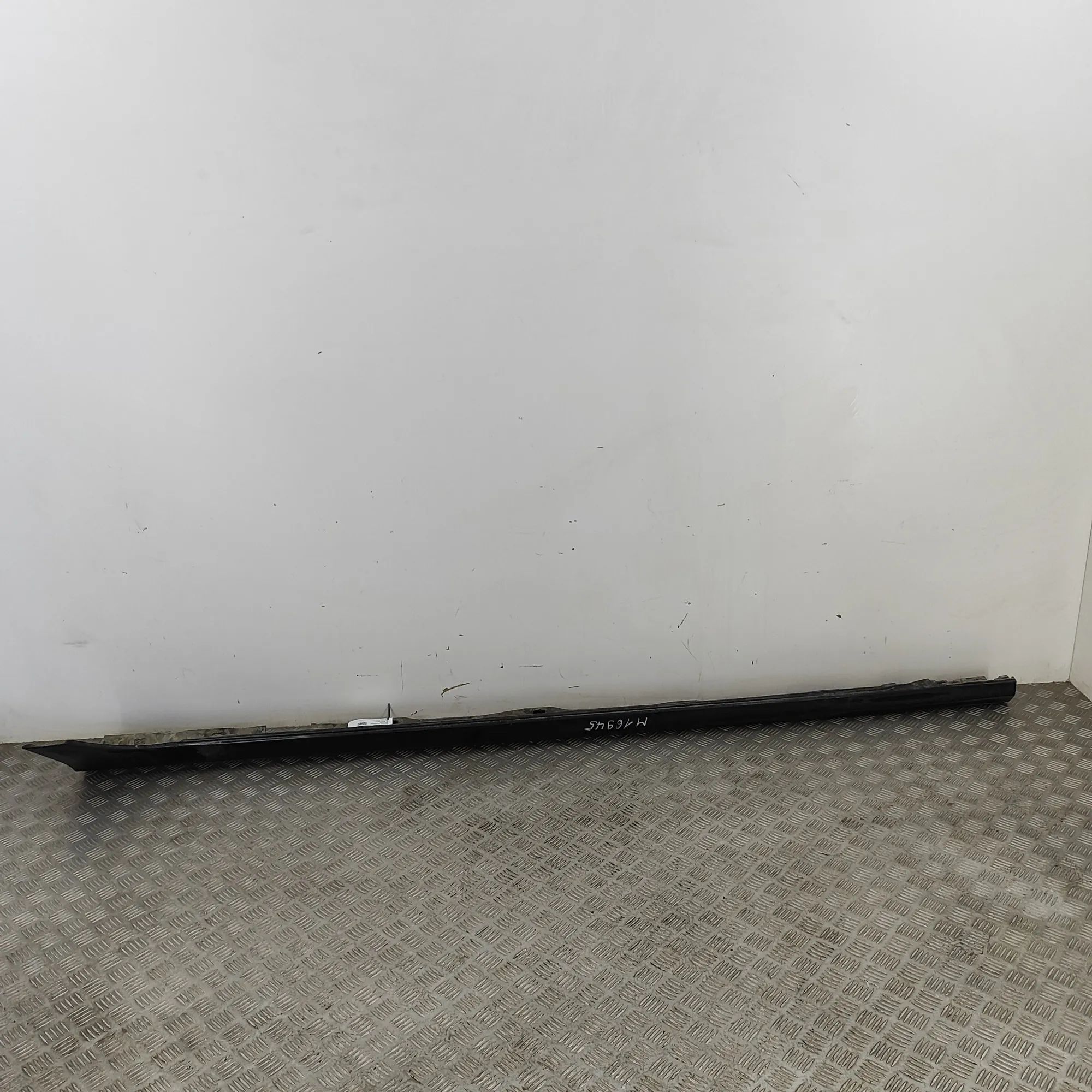 Audi A6 (C7) Right Side Plastic Sideskirt Cover Right Side Plastic Sideskirt Cover — AUDI A6 (A...