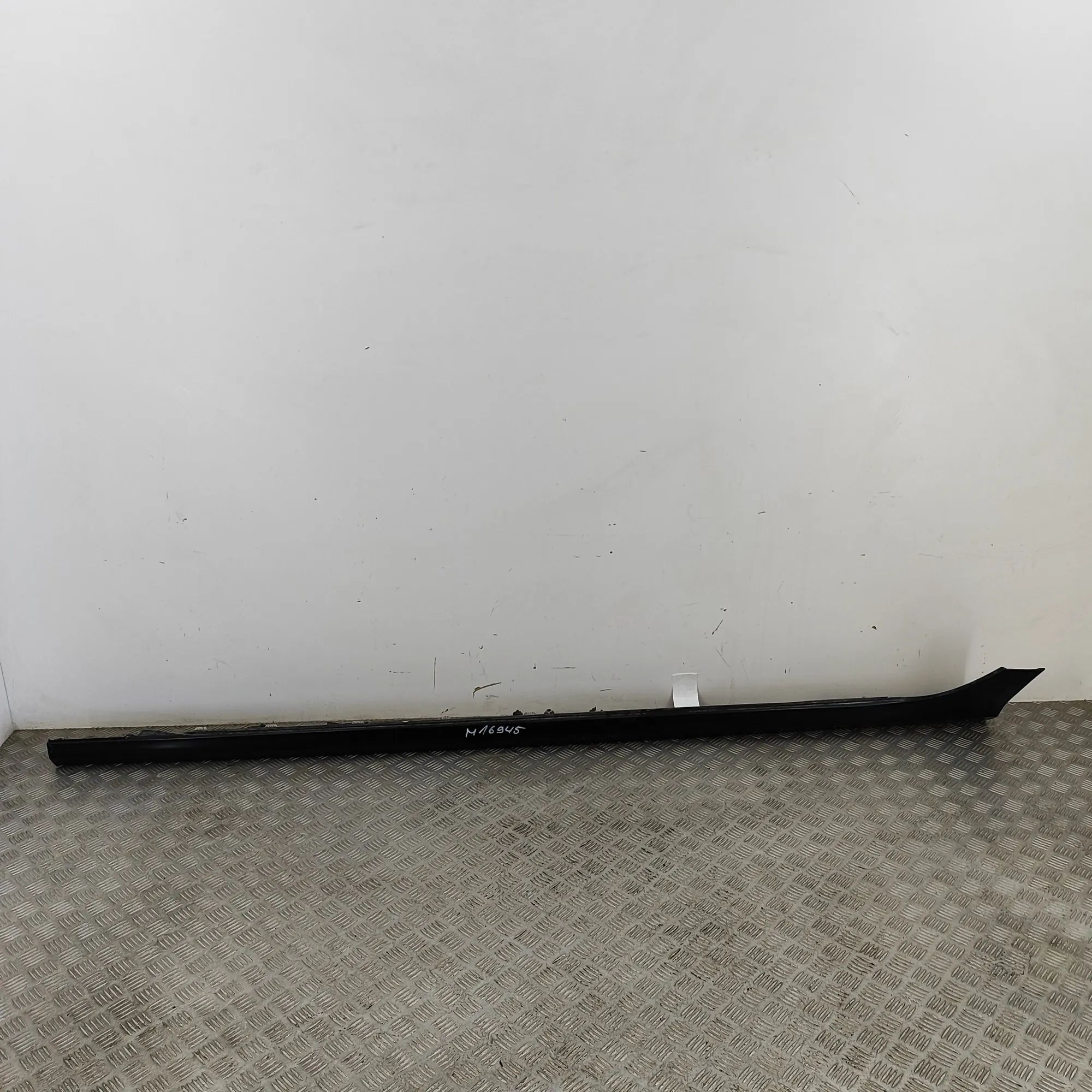 Audi A6 (C7) Left Side Plastic Sideskirt Cover Left Side Plastic Sideskirt Cover — AUDI A6 (Av...