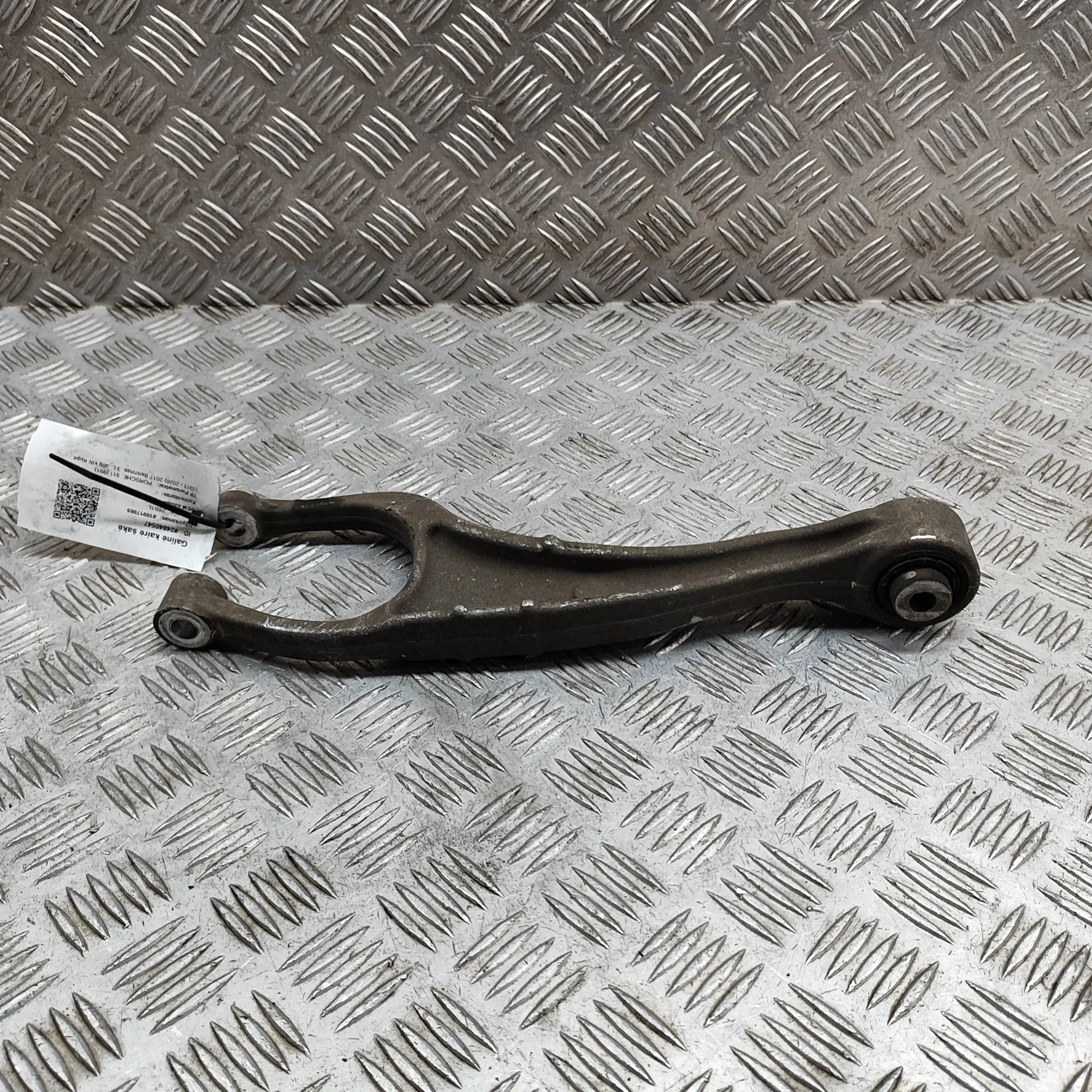 Porsche 911 (991) Control arm — rear left Control arm — rear left — PORSCHE 911 (991) (20...