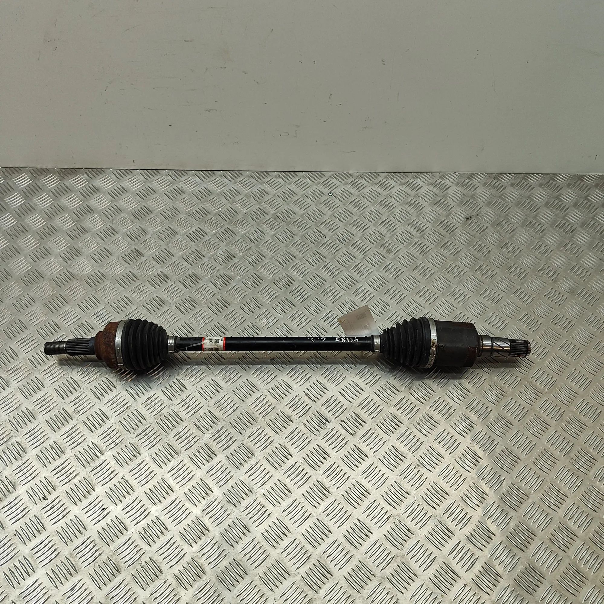 Tesla Model Y Rear Right Driveshaft Rear Right Driveshaft — TESLA MODEL Y (2019-......