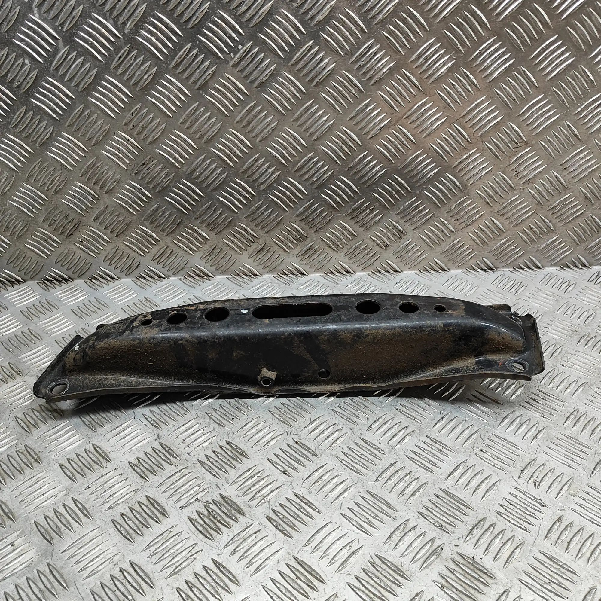 Nissan 350Z Gearbox Support Mount Bracket Gearbox Support Mount Bracket — NISSAN 350 (Z C...